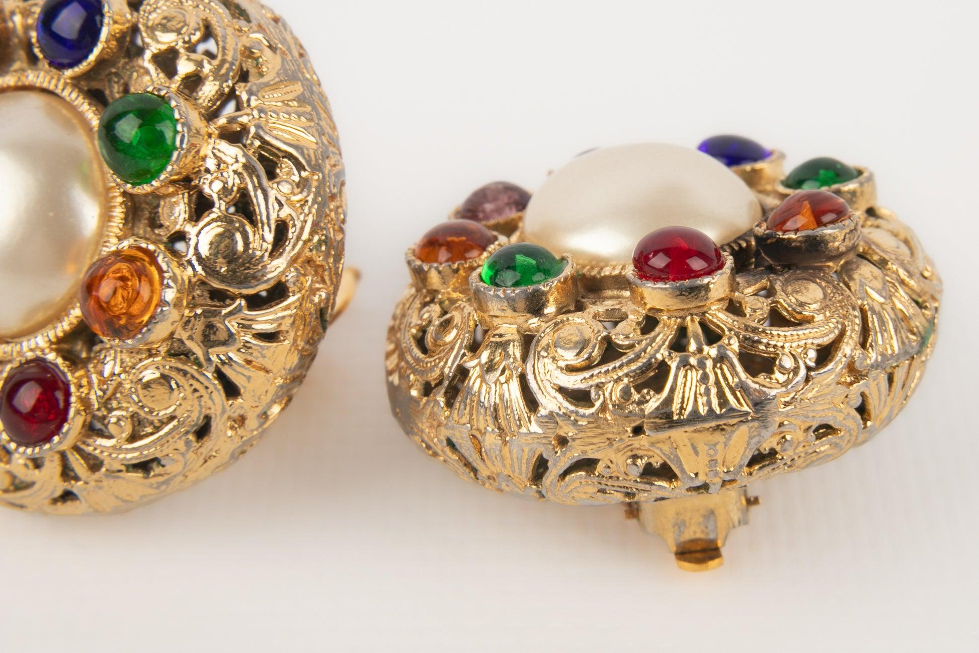 Women's Chanel Haute Couture Clip-on Earrings with Pearly and Glass Paste Cabochons For Sale