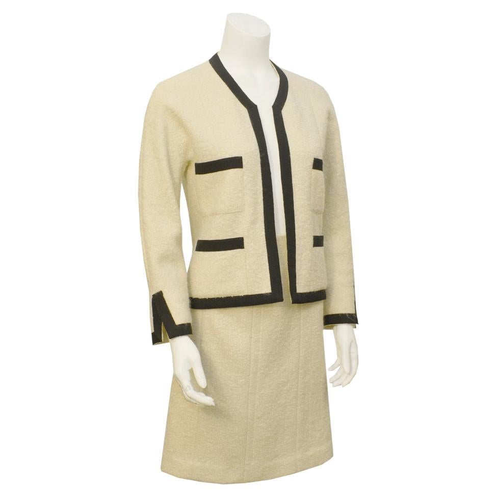 1986/1987 Chanel Haute Couture Cream Boucle Jacket and Skirt