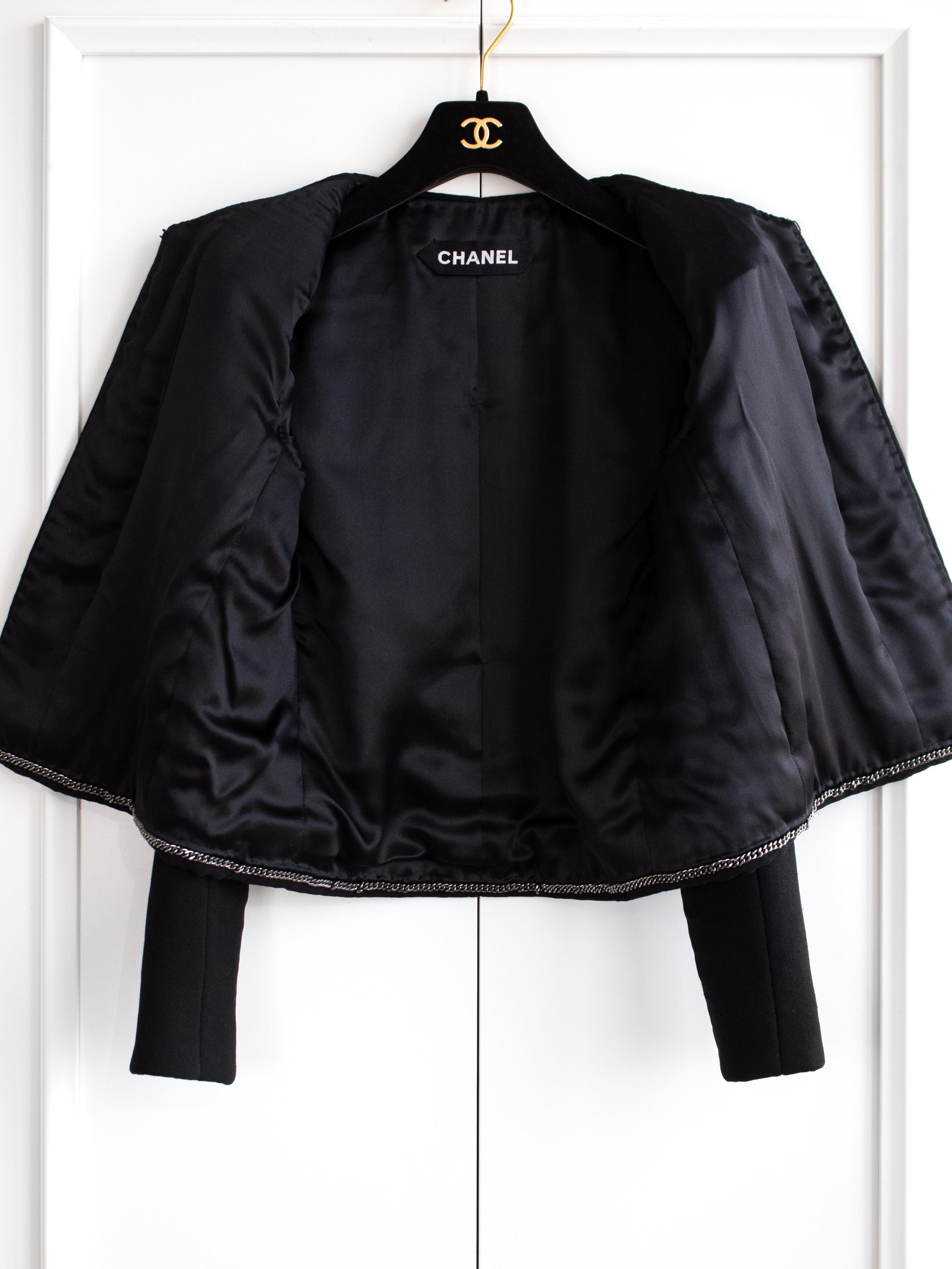 Chanel Haute Couture F/W 2004 LBJ Classic Black Collarless Jacket 6