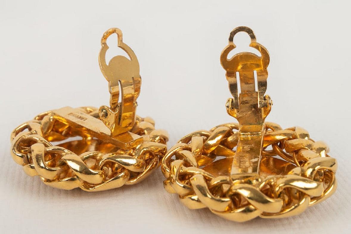 Chanel Haute Couture Golden Metal Clip Earrings For Sale 2