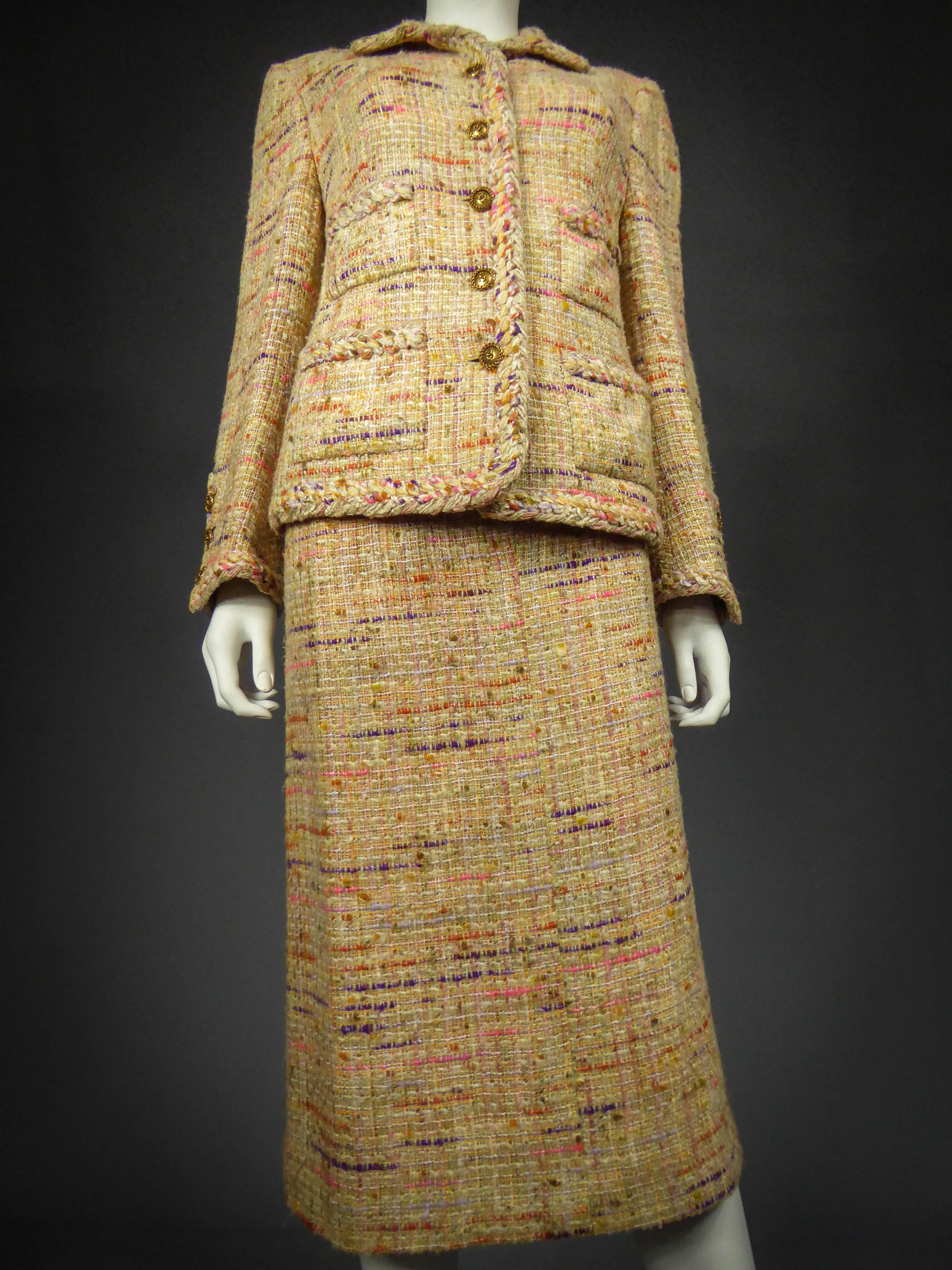 Chanel Haute Couture skirt and jacket suit numbered 02554 and 02555, Circa 1979 5