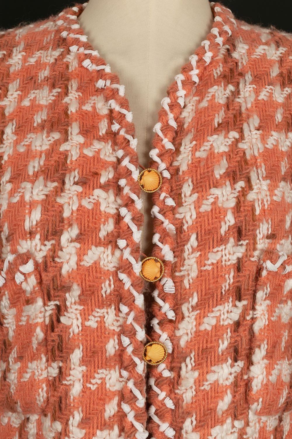 Costume plissé Chanel Haute Couture orange en soie et tweed en vente 8