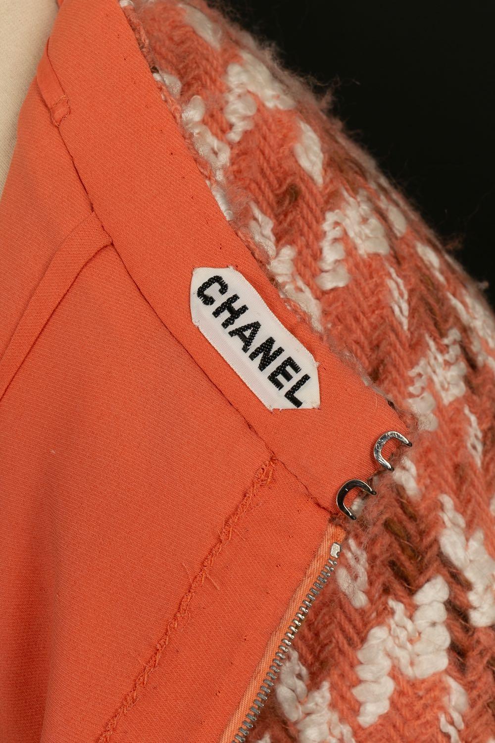 Costume plissé Chanel Haute Couture orange en soie et tweed en vente 15