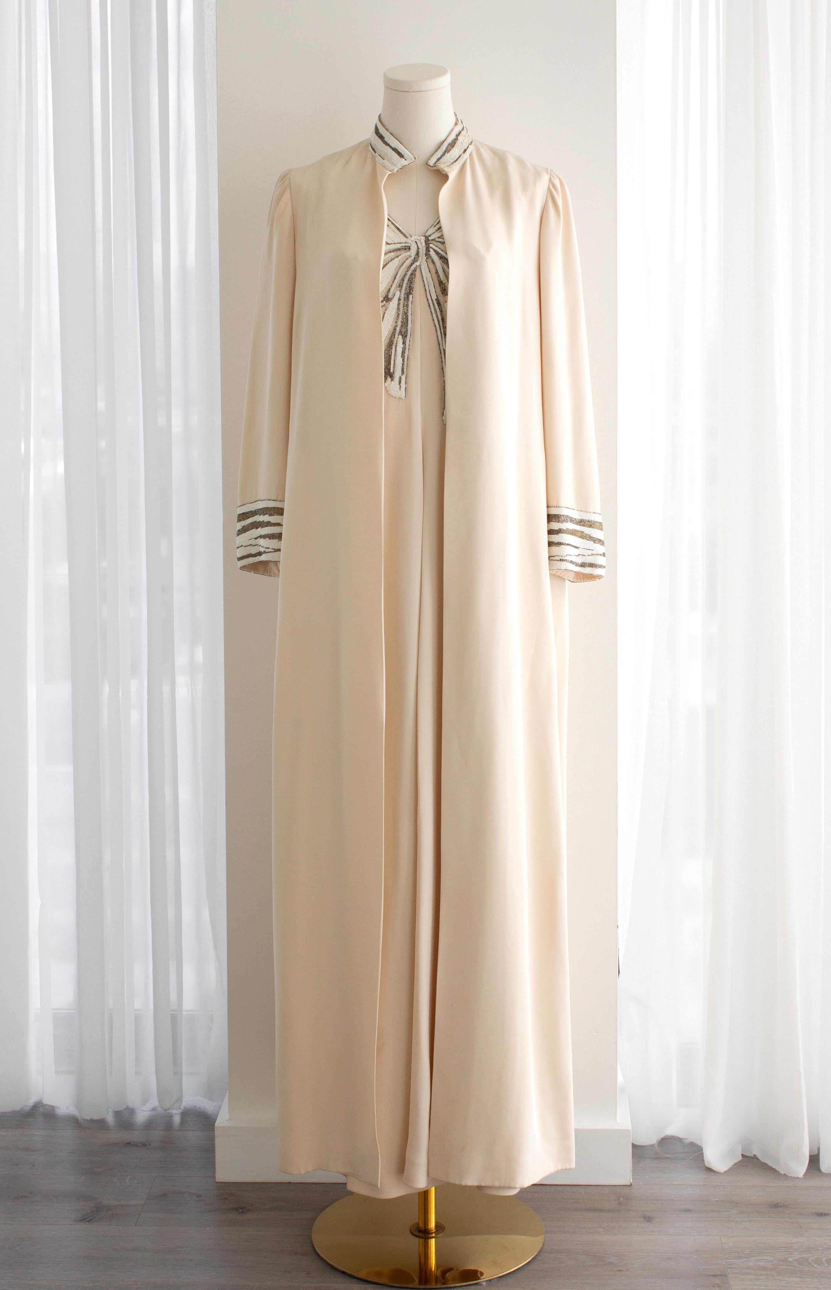 Chanel Haute Couture S/S 1979 Elfenbein verschönert Bogen Abendkleid 2pcs Ensemble Damen im Angebot