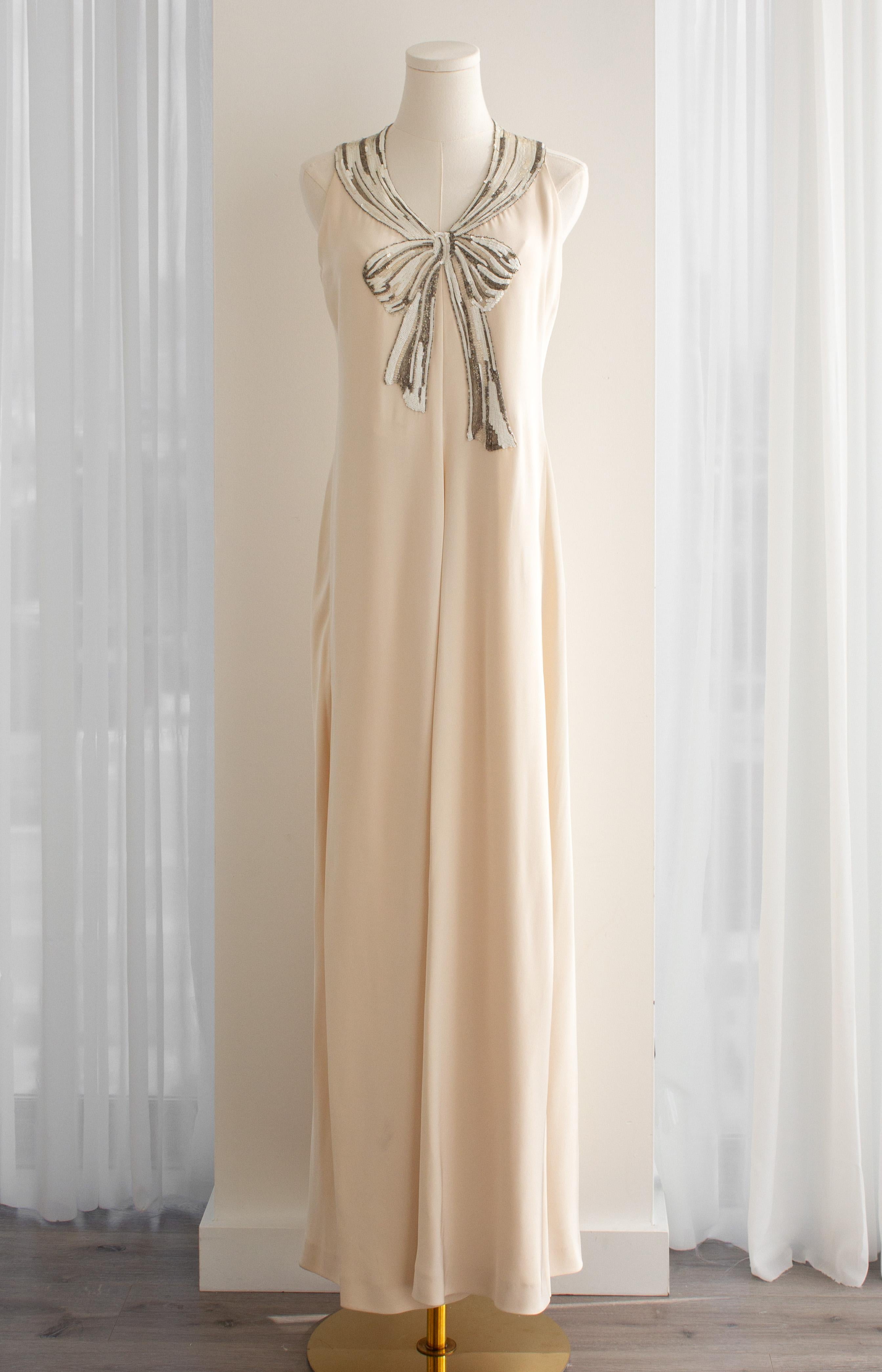 Chanel Haute Couture S/S 1979 Elfenbein verschönert Bogen Abendkleid 2pcs Ensemble im Angebot 1