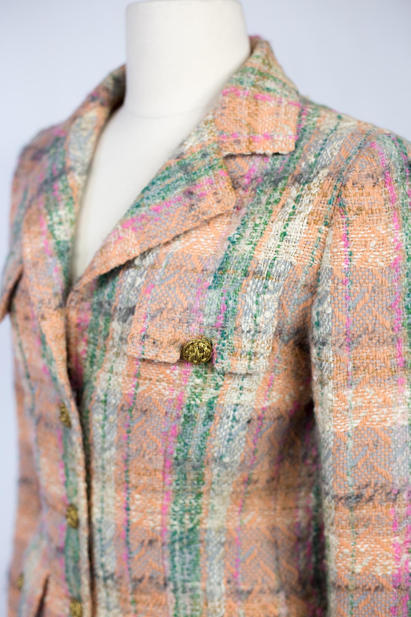 A Chanel Haute Couture skirt suit in Mohair wool tweed numbered 48863 Circa 1970 3