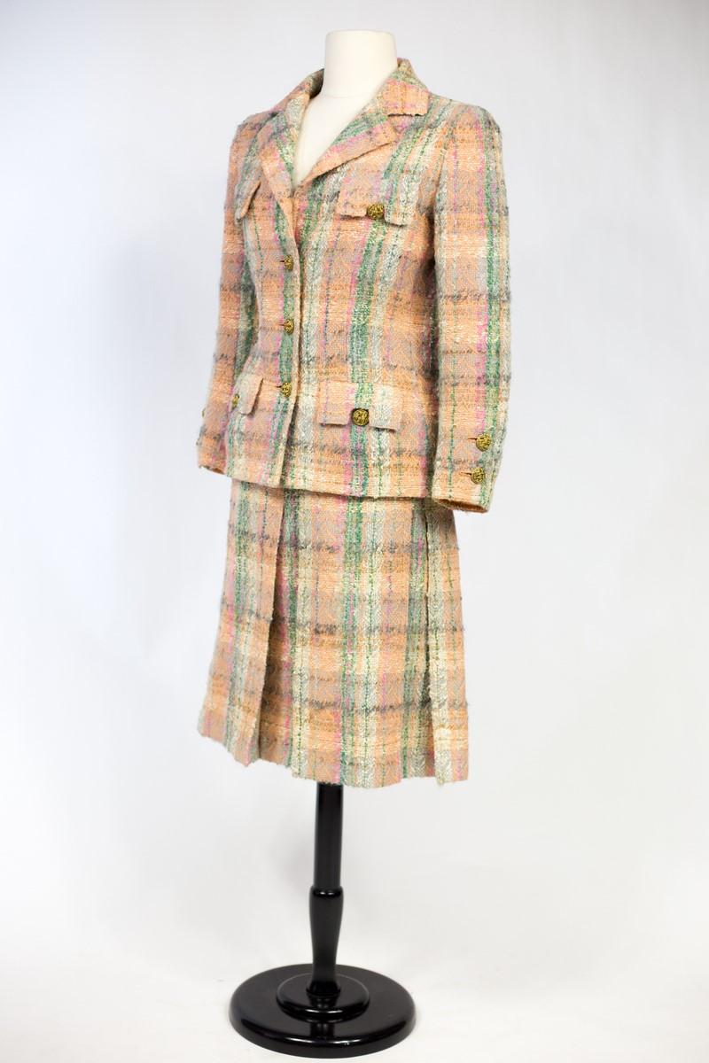 A Chanel Haute Couture skirt suit in Mohair wool tweed numbered 48863 Circa 1970 1