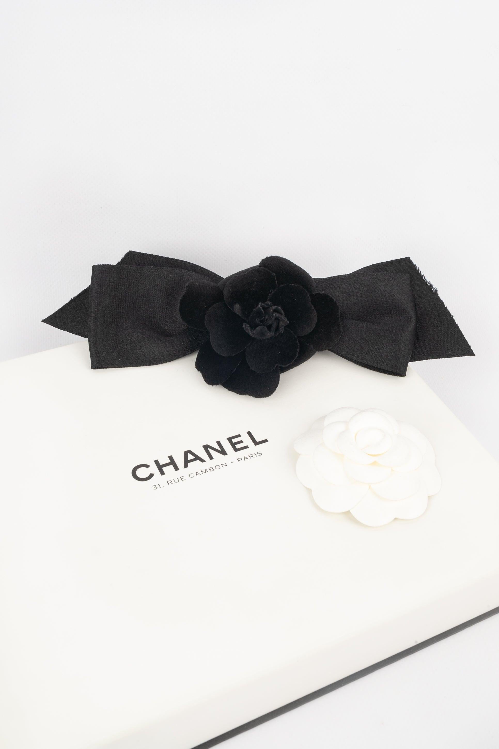 Chanel Head Accessory Black Bow with Velvet Camellia For Sale 3