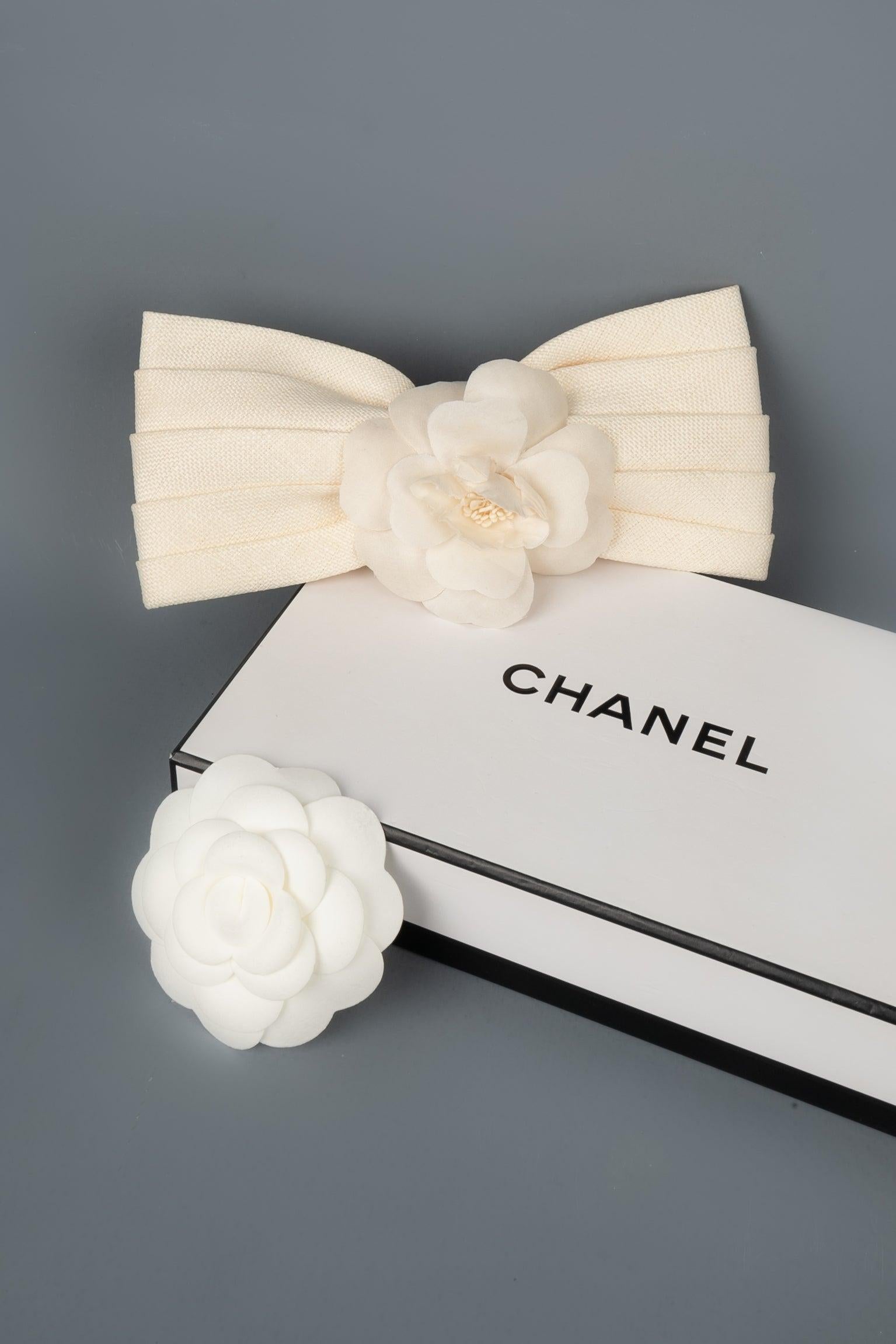 Chanel Head Accessory Hair Clip with Camellia For Sale 3