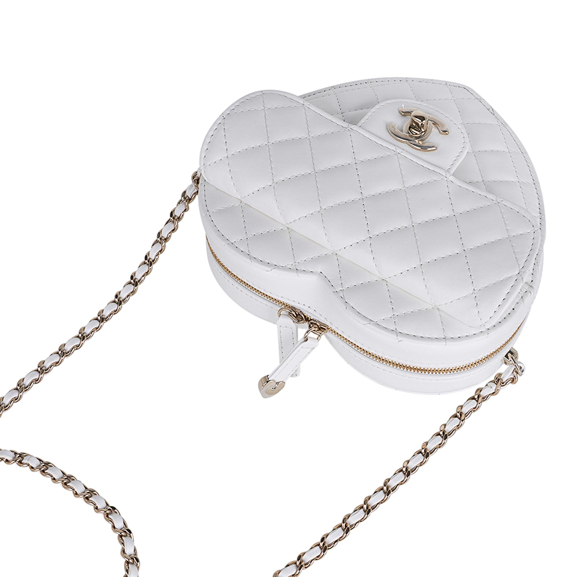 Chanel Heart Bag 2022 SS White Champagne Hardware Limited Edition In New Condition In Miami, FL