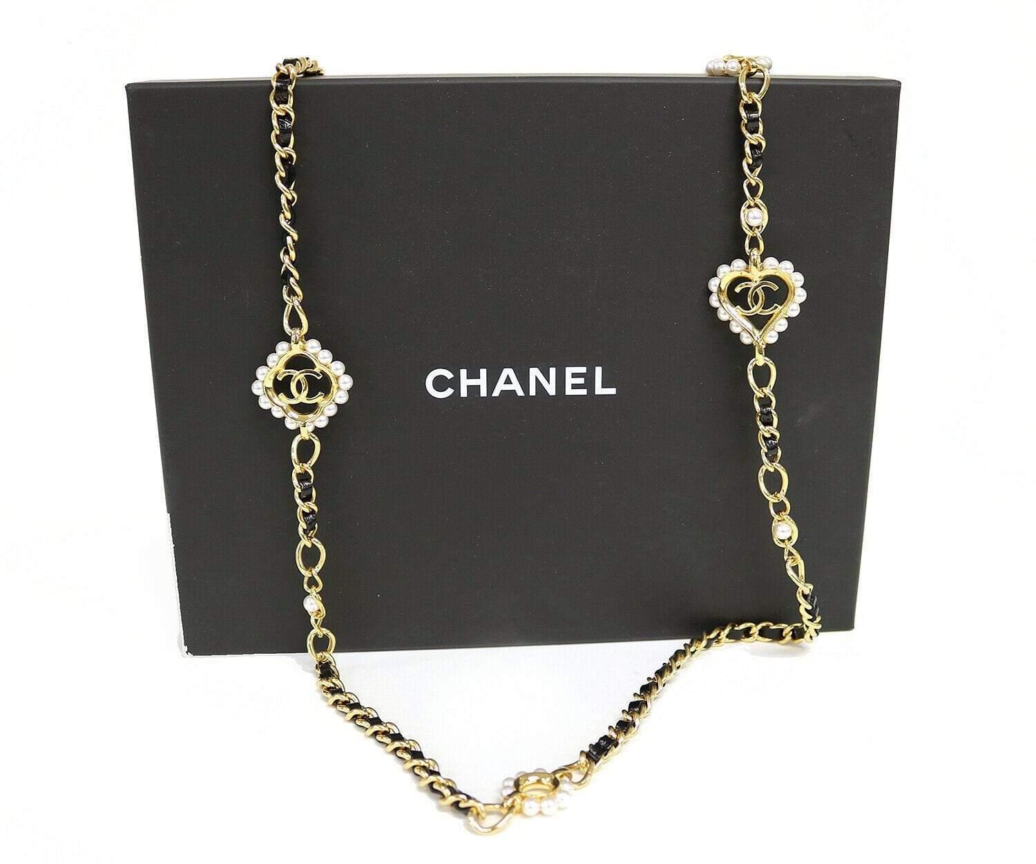 Chanel Heart CC Pearl and Leather Necklace
Necklace Width: Approx. 8.0 MM
Station Width: Approx. 35.0 MM
Necklace Length: Approx. 38.0 Inches
Weight: Approx. 118.20 Grams
Stamped: ©CHANEL, A19, MADE IN FRANCE

Condition:
Offered in consideration is