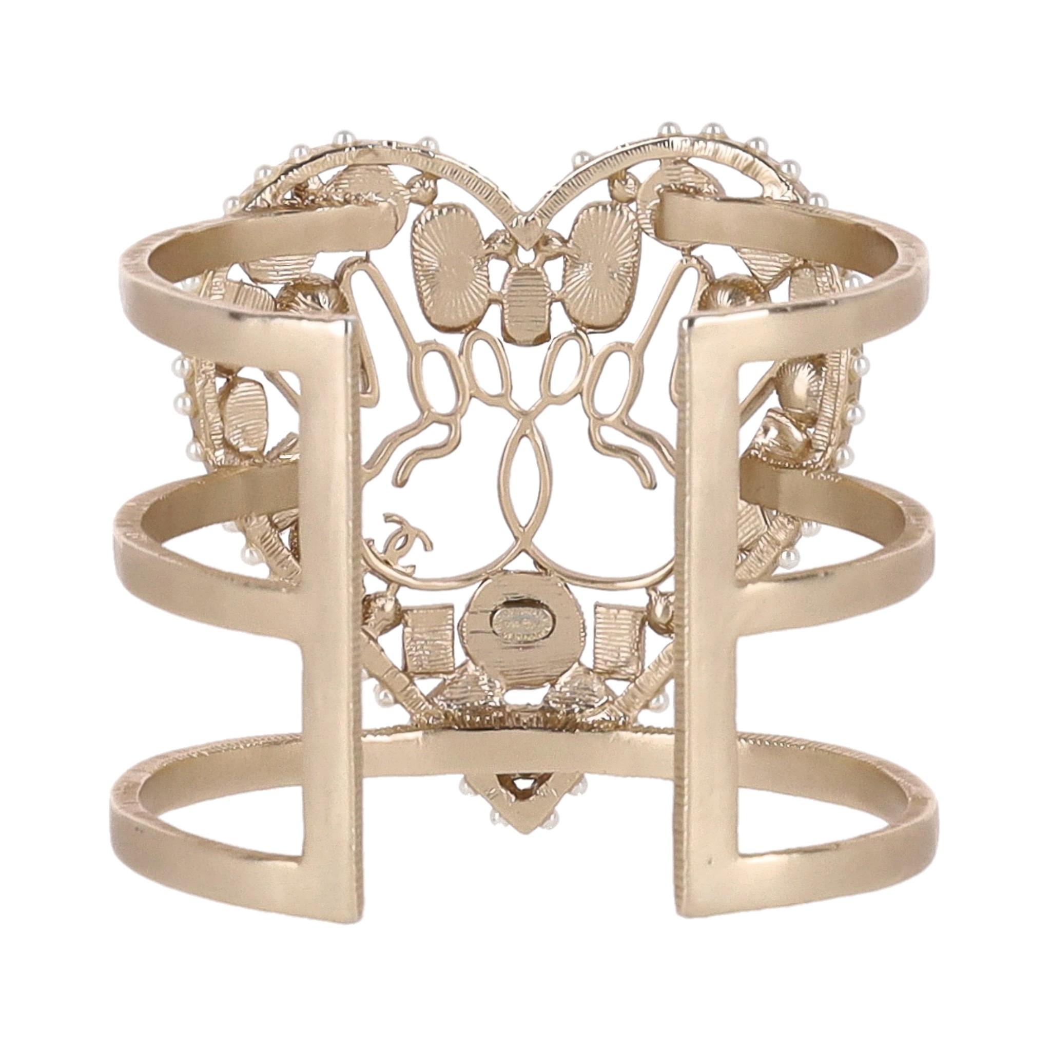 Women's Chanel Heart-Shaped Enamel, Pearl & Swarovski Crystal Peace Cuff Bracelet For Sale