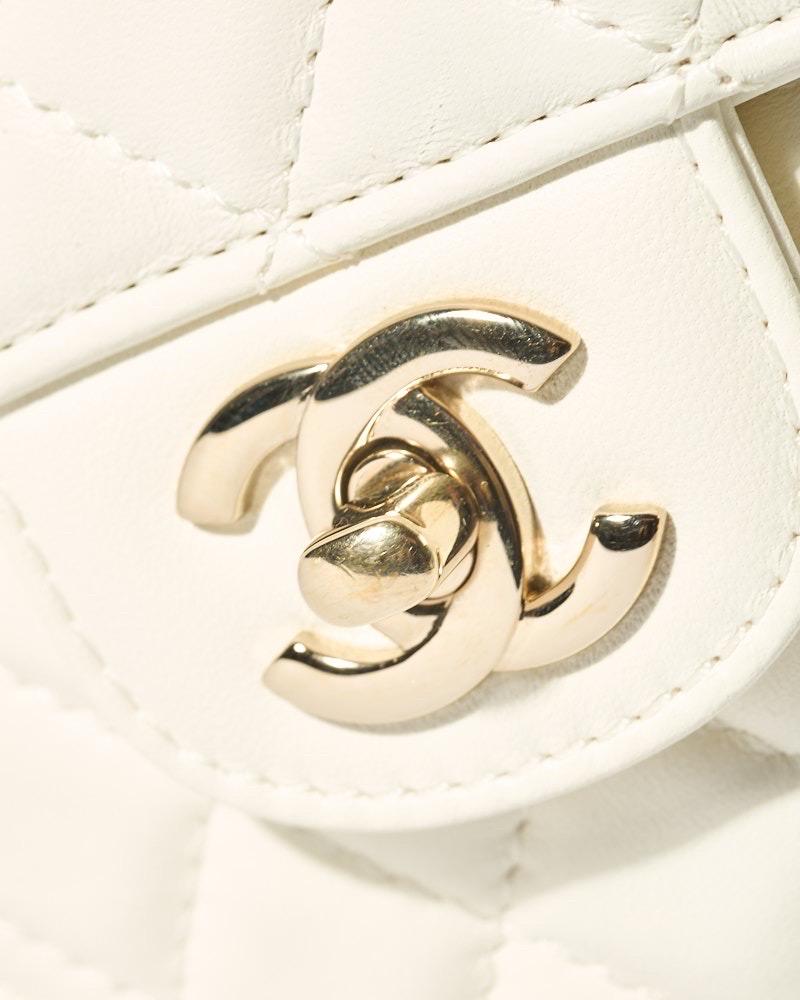 De las mujeres Chanel Corazón Intemporal Mediana Pelle Bianca Trapuntata en venta
