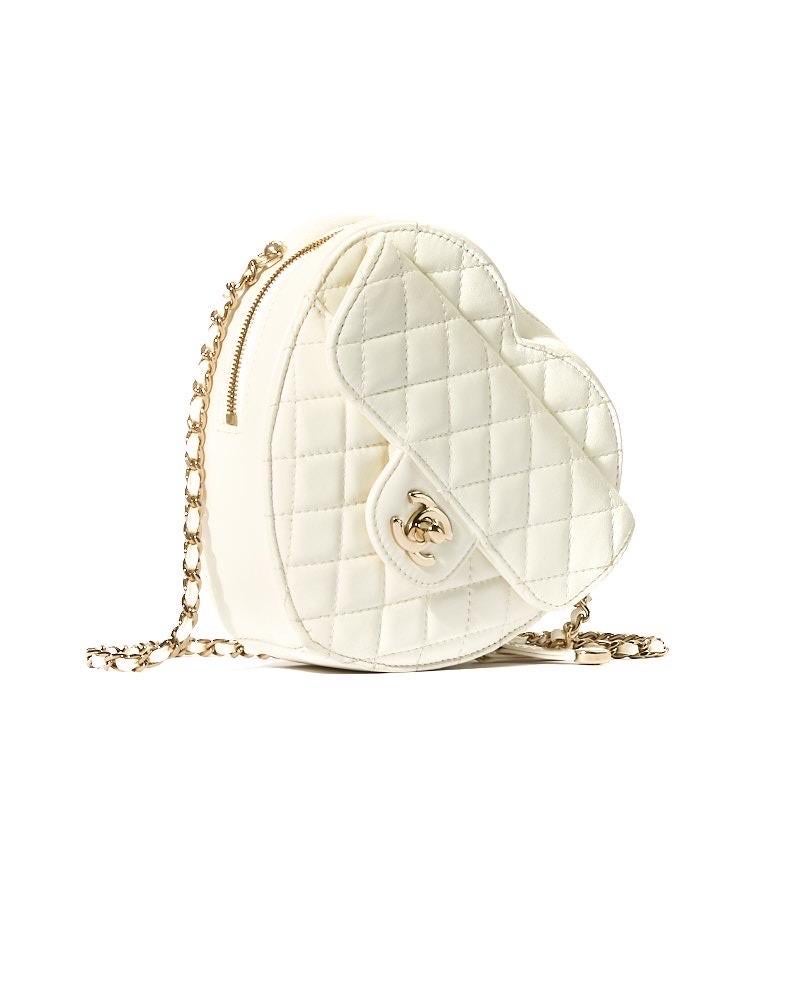 Chanel Corazón Intemporal Mediana Pelle Bianca Trapuntata en venta 4
