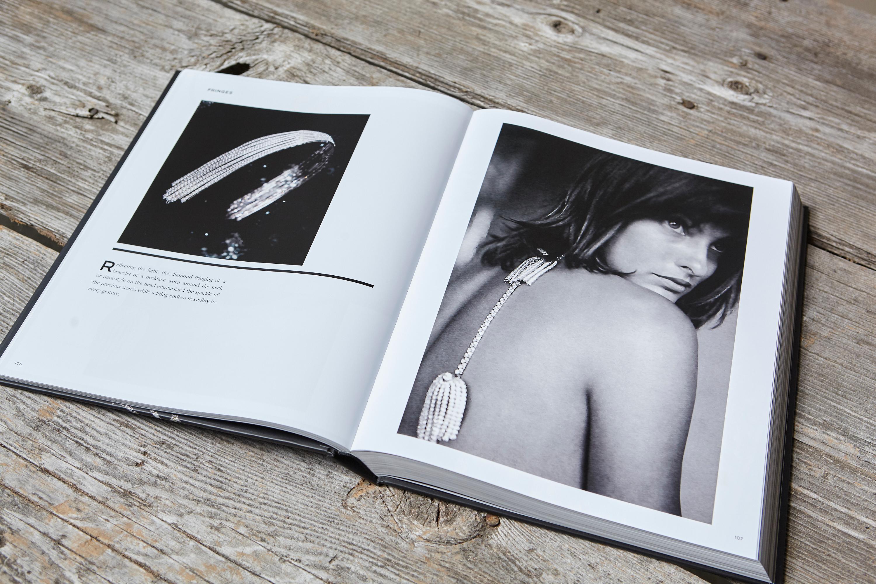 Chanel Alta Gioielleria Thames & Hudson Libro da tavolo con copertina rigida sigillata in vendita 11