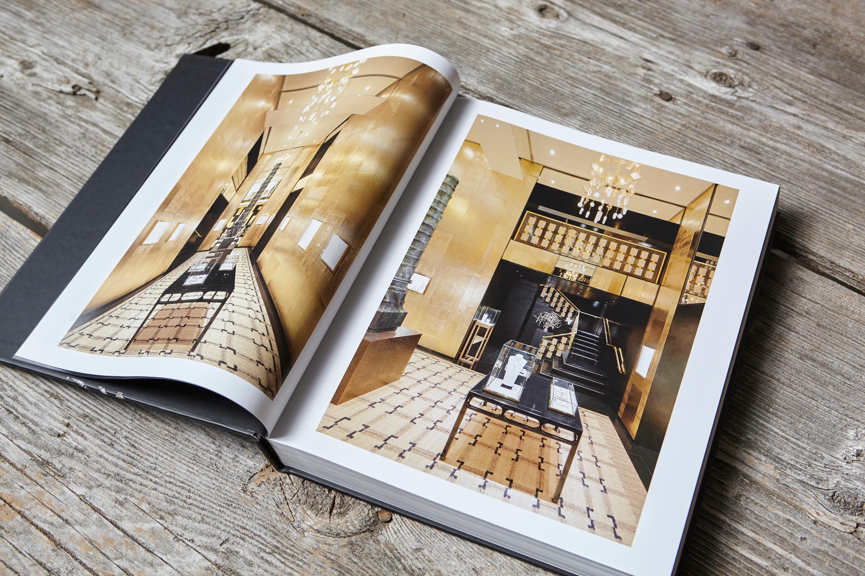 Chanel Alta Gioielleria Thames & Hudson Libro da tavolo con copertina rigida sigillata in vendita 13