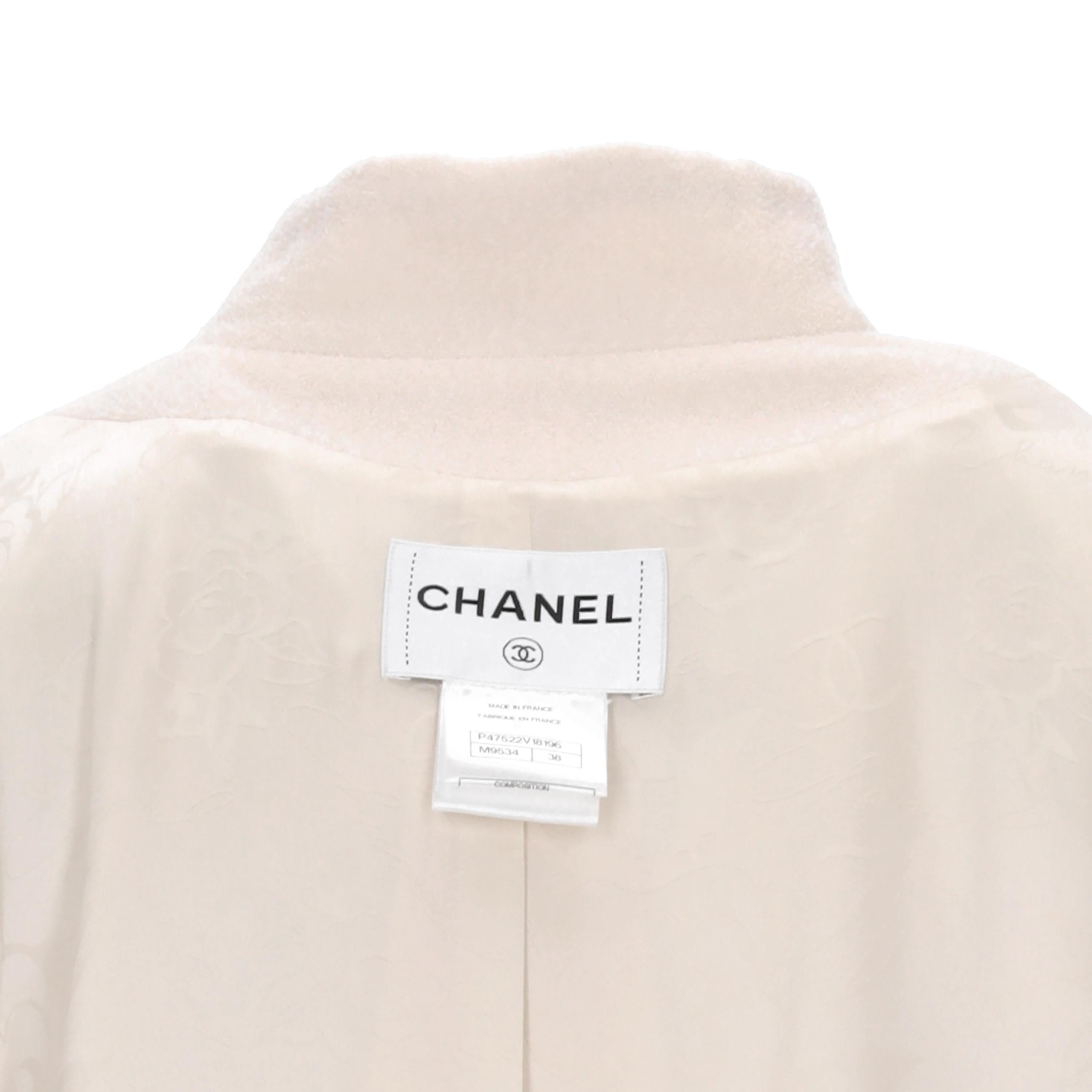 Chanel High Neck Wool Coat  For Sale 4