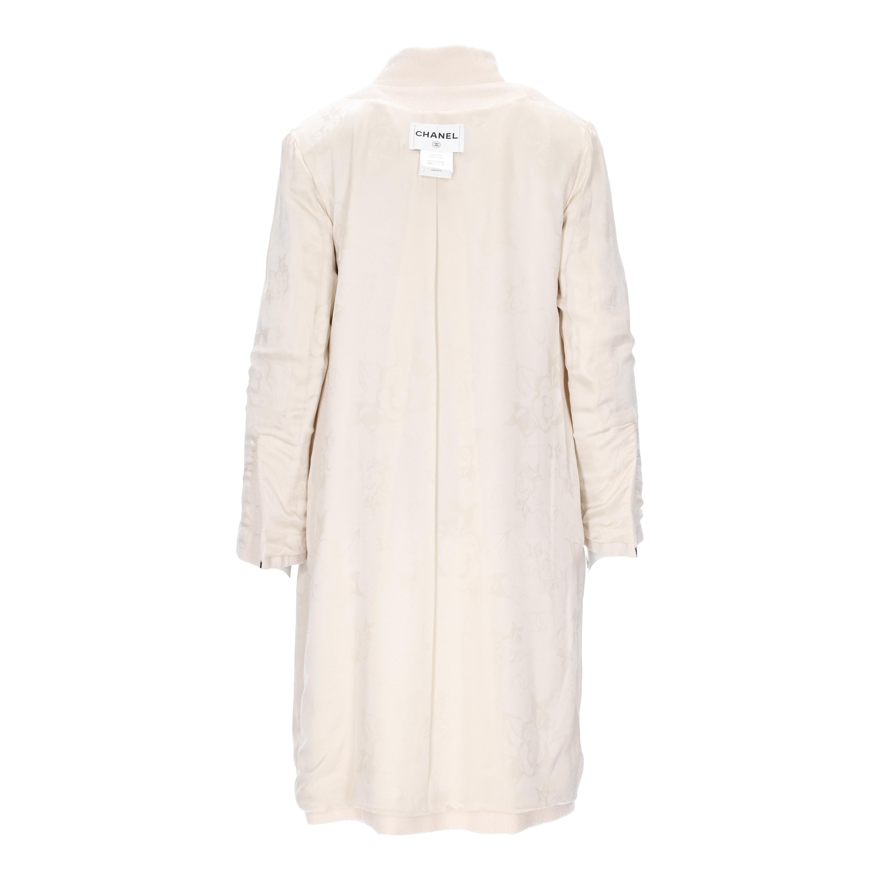 Chanel High Neck Wool Coat  For Sale 5