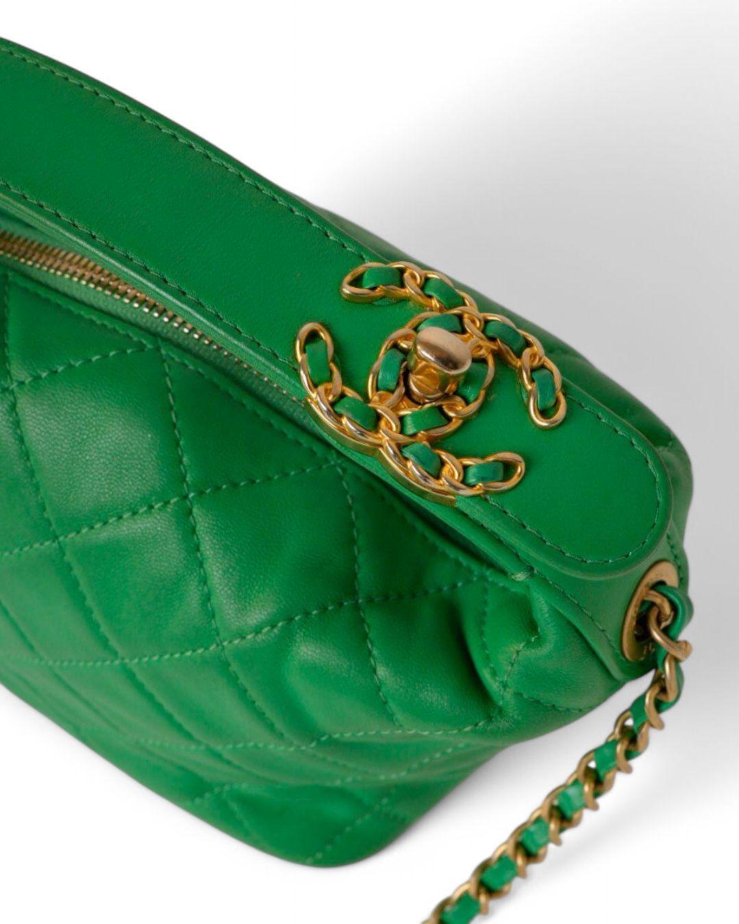 Chanel Hobo 23 Matelasse Vert en vente 6