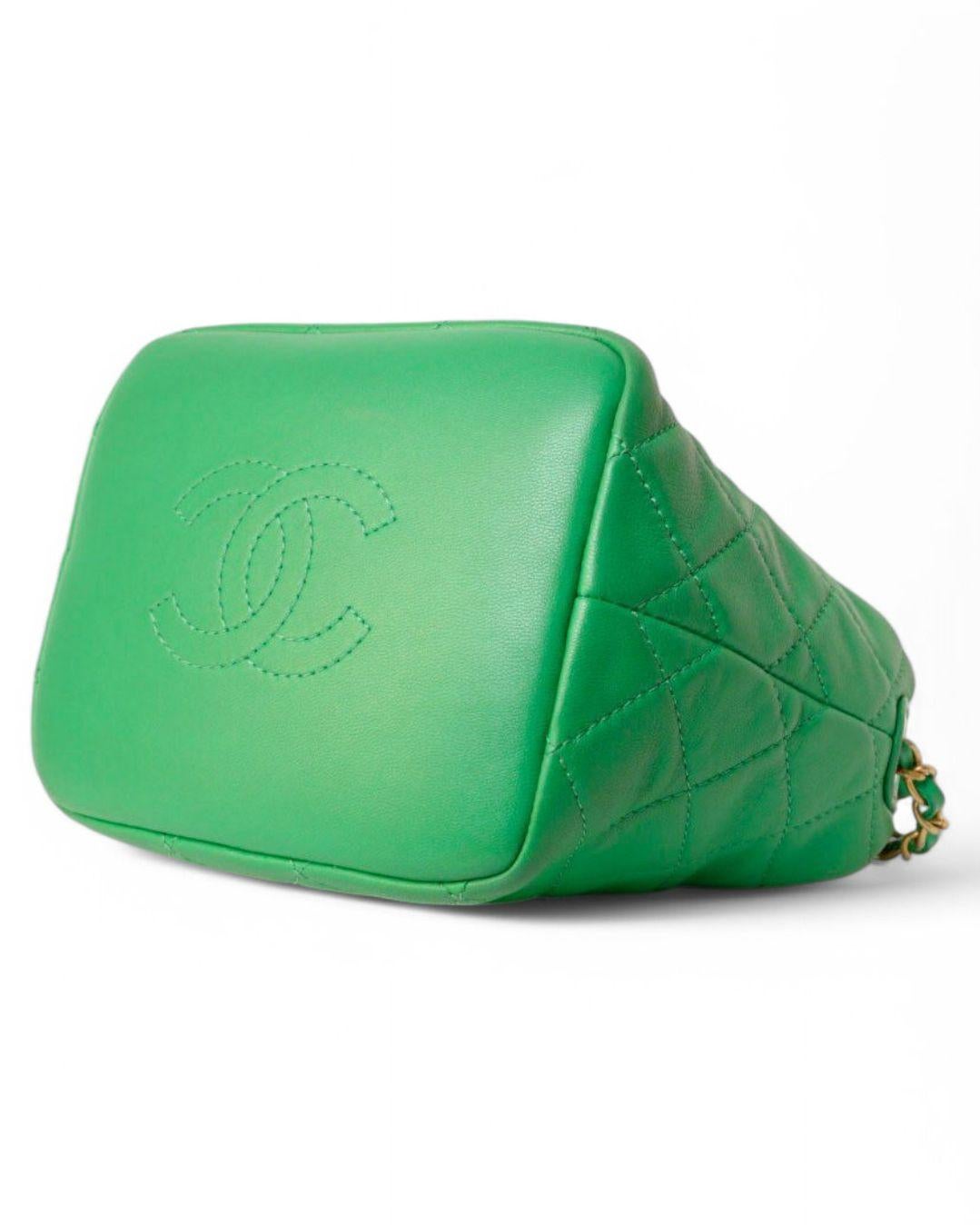Chanel Hobo 23 Matelasse Vert en vente 3