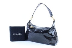 Chanel Hobo Embossed Camellia 7cr0326 Black Patent Leather Shoulder Bag