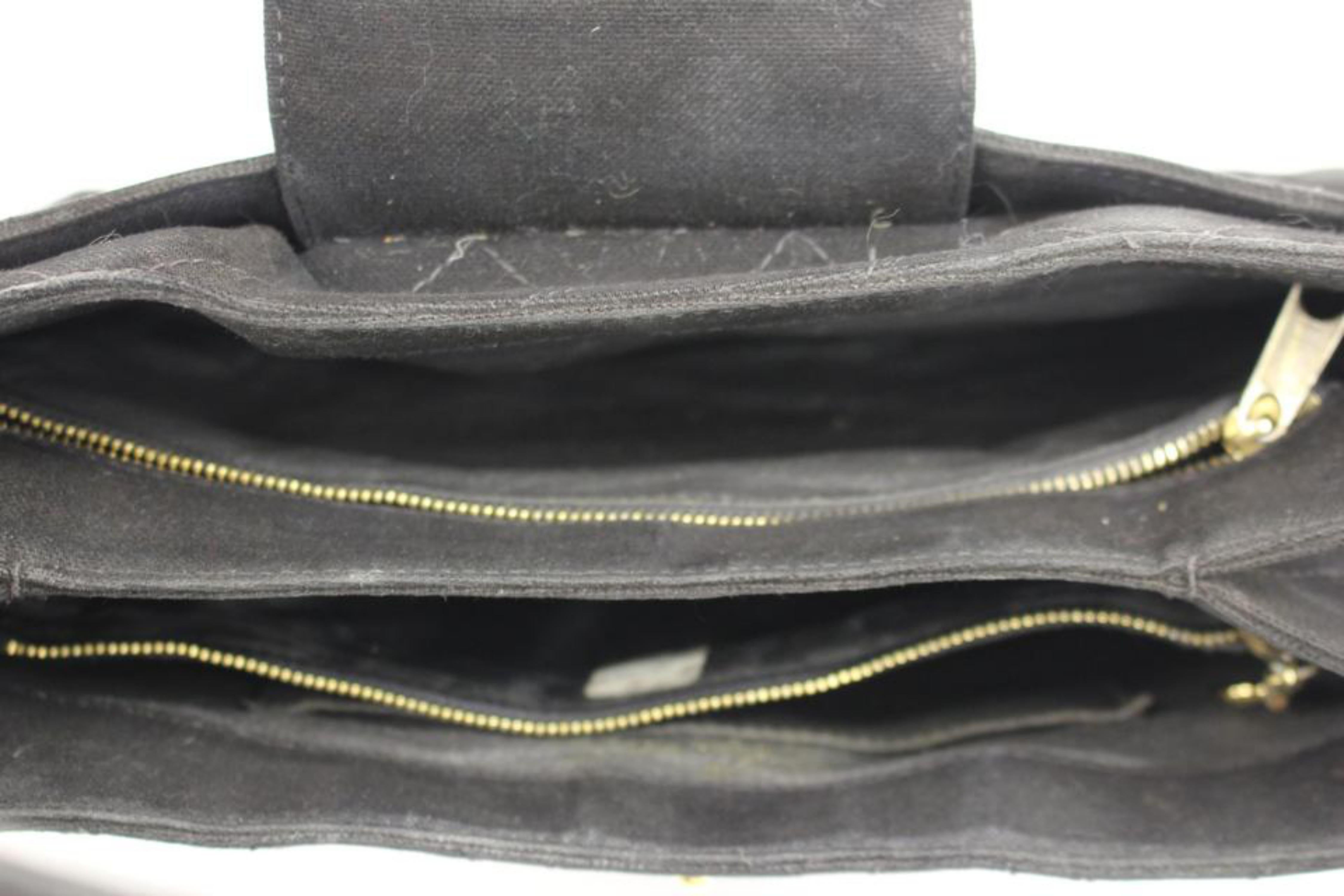 Chanel Hobo Quilted Ccty43 Black Canvas Shoulder Bag im Zustand „Relativ gut“ in Forest Hills, NY