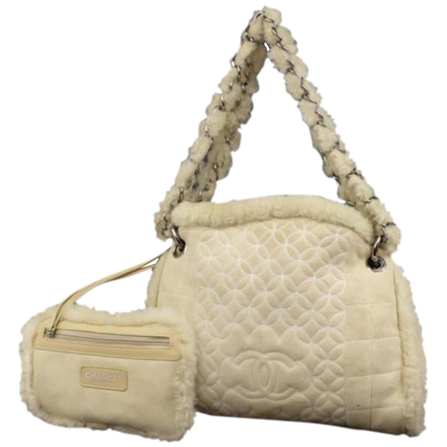 Chanel Hobo Quilted Chain 226579 Beige Shearling Wool Shoulder Bag For Sale