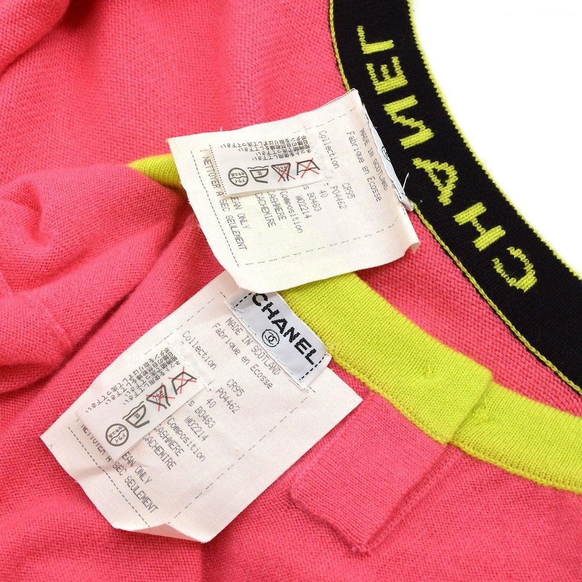 CHANEL Jersey de punto de cachemira con logotipo rosa neón amarillo - Talla FR 40 en venta 3
