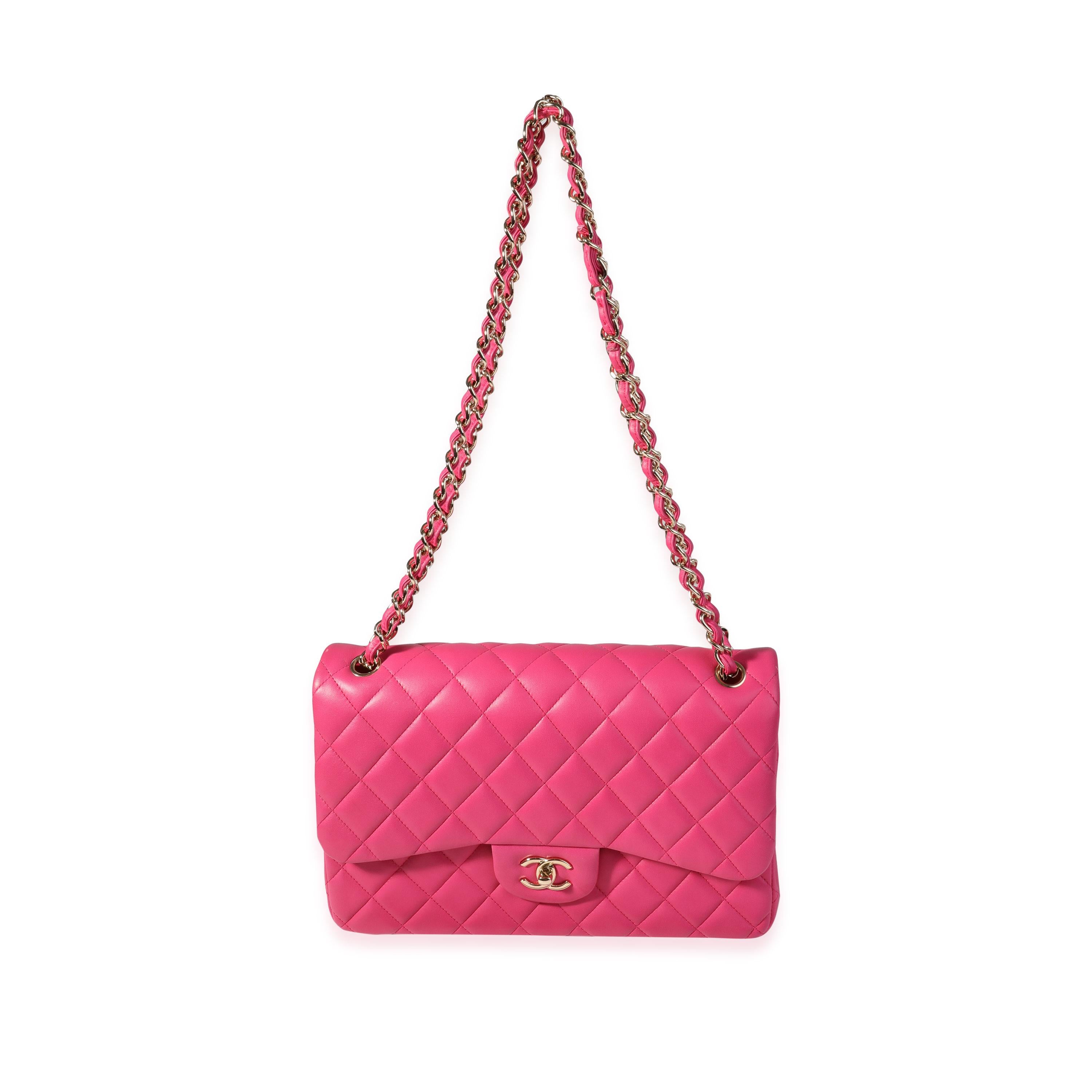 Auflistung Titel: Chanel Hot Pink Gestepptes Lammfell Jumbo Classic Double Flap Tasche
SKU: 120905
MSRP: 9500.00
Zustand: Gebraucht 
Handtasche Zustand: Gut
Bemerkungen zum Zustand: Guter Zustand. Seriennummer abgetrennt. Etwas Plastik zum 