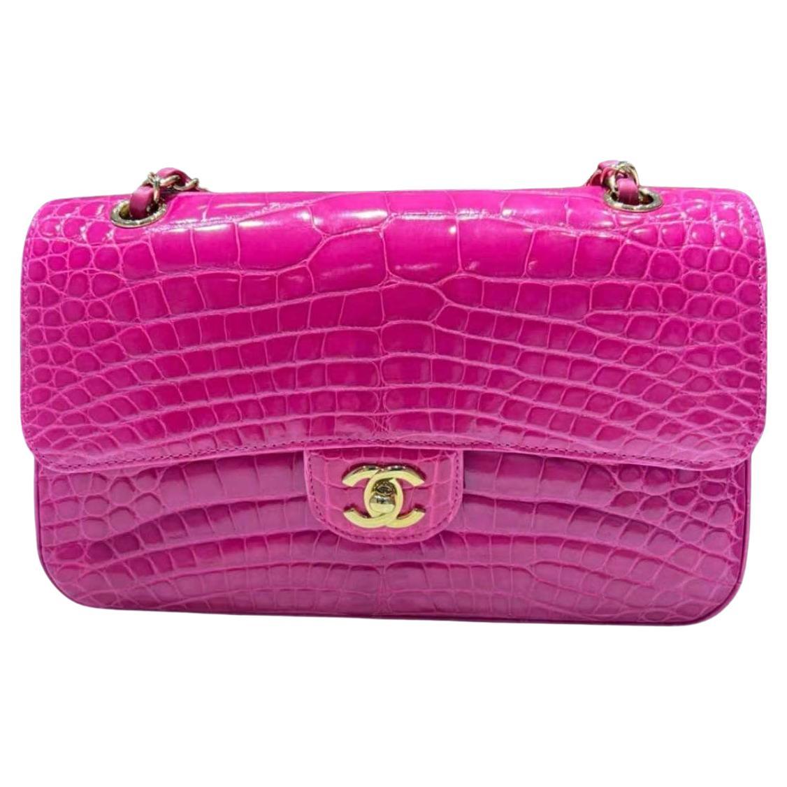 Chanel Hot Pink Shiny Alligator Jumbo Double Flap Bag with Gold Hardware en vente