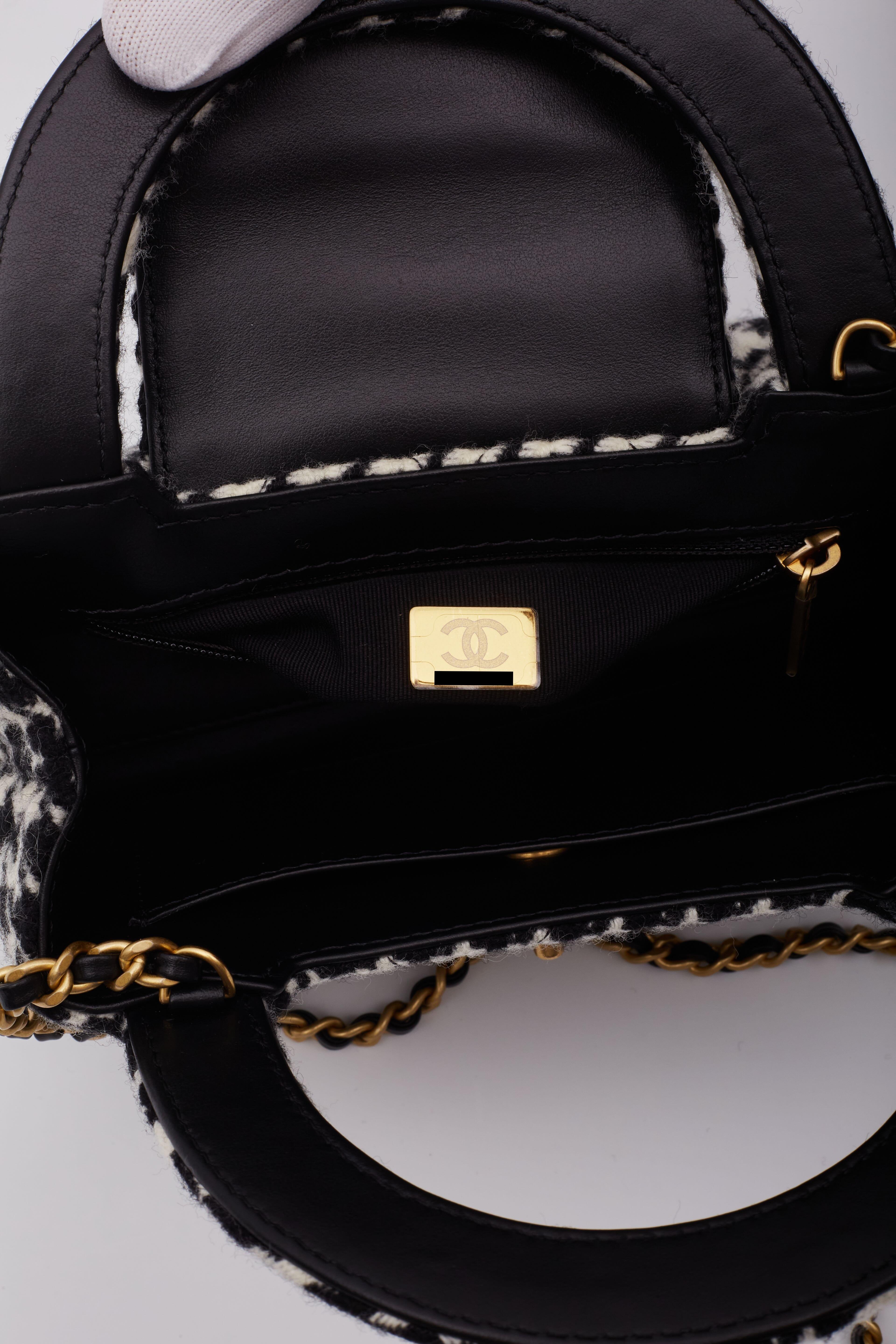 Chanel Houndstooth Black White Tweed Kelly Shopper Bag Small For Sale 7