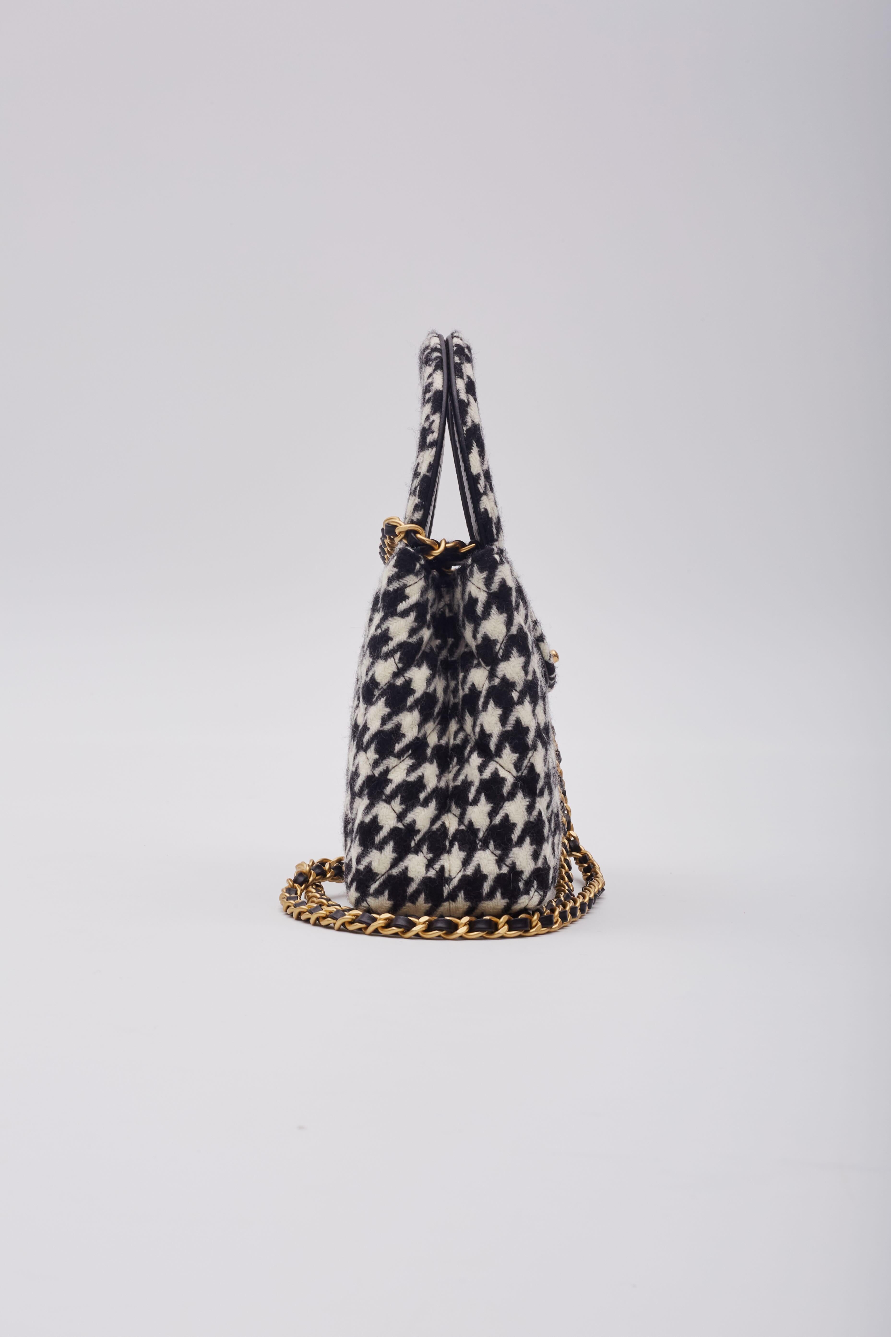 Chanel Houndstooth Black White Tweed Kelly Shopper Bag Small For Sale 1