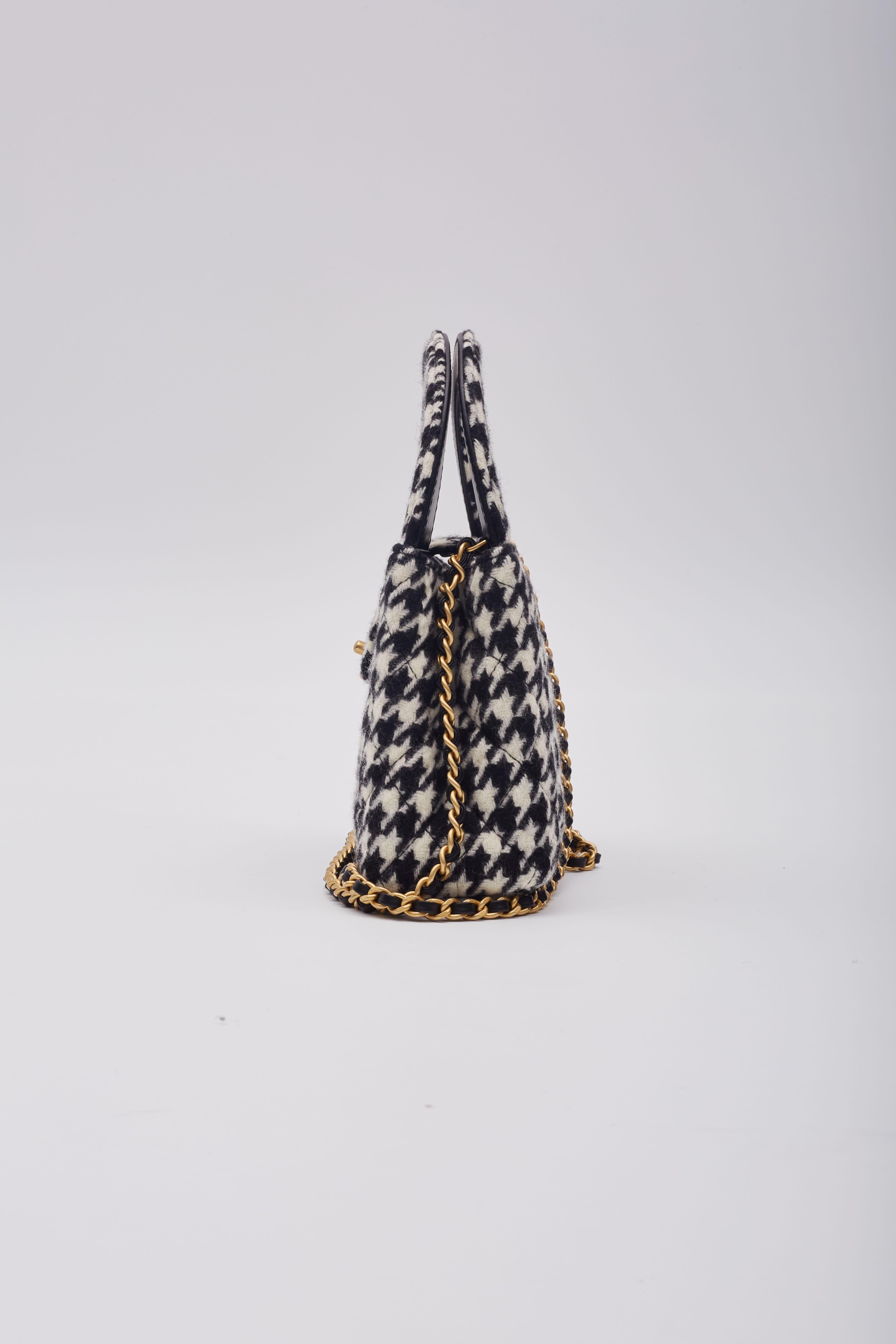 Chanel Houndstooth Black White Tweed Kelly Shopper Bag Small For Sale 2