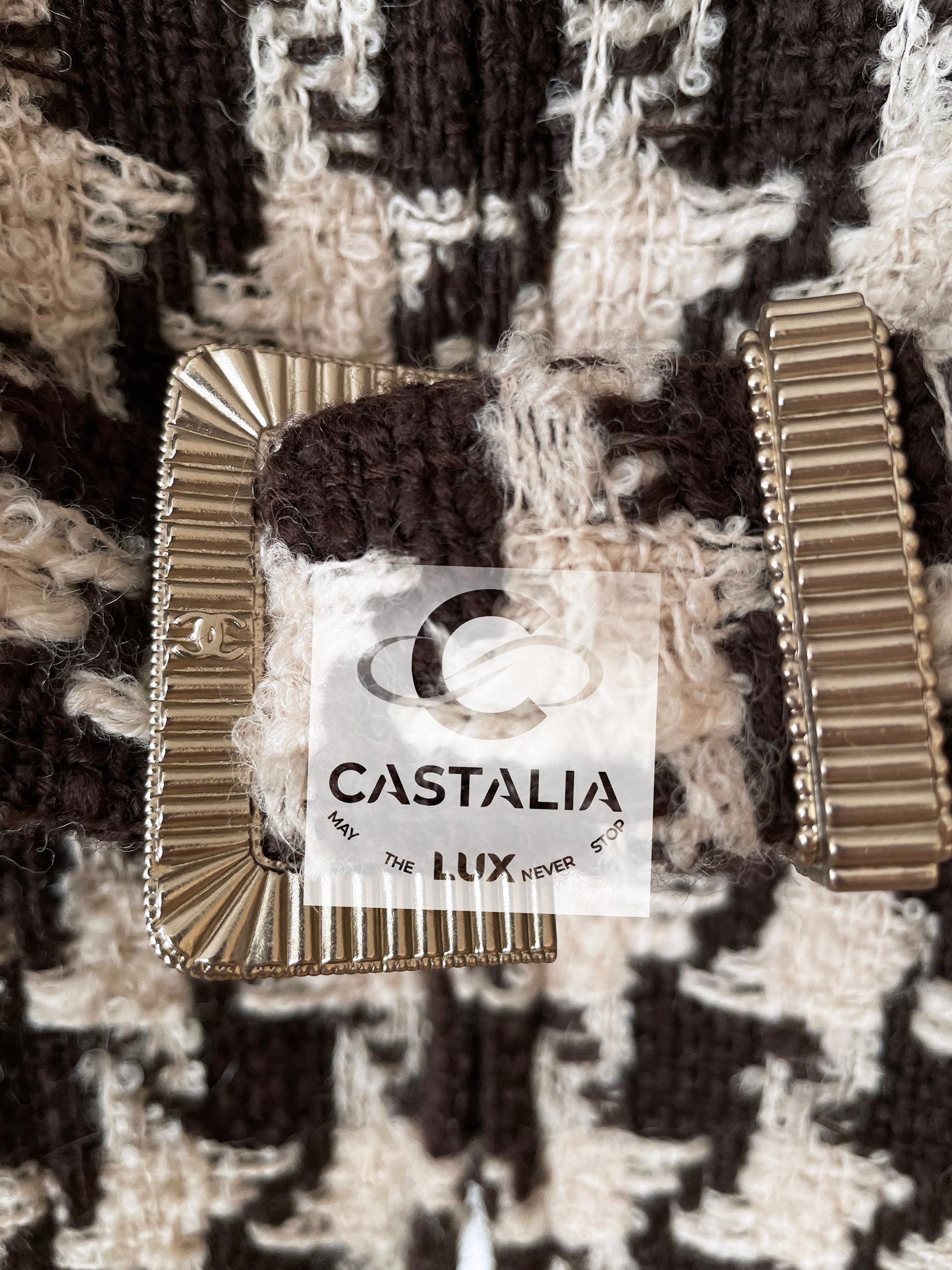 Giacca Chanel in tweed pied-de-poule con cintura con fibbia CC 40 FR 3