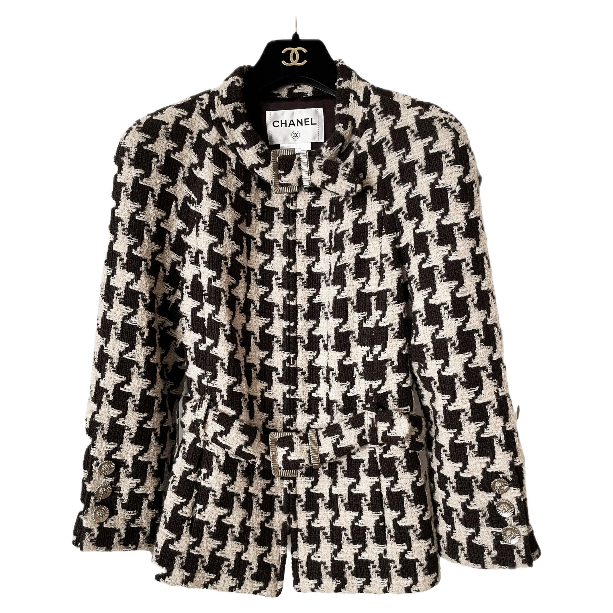 Giacca Chanel in tweed pied-de-poule con cintura con fibbia CC 40 FR