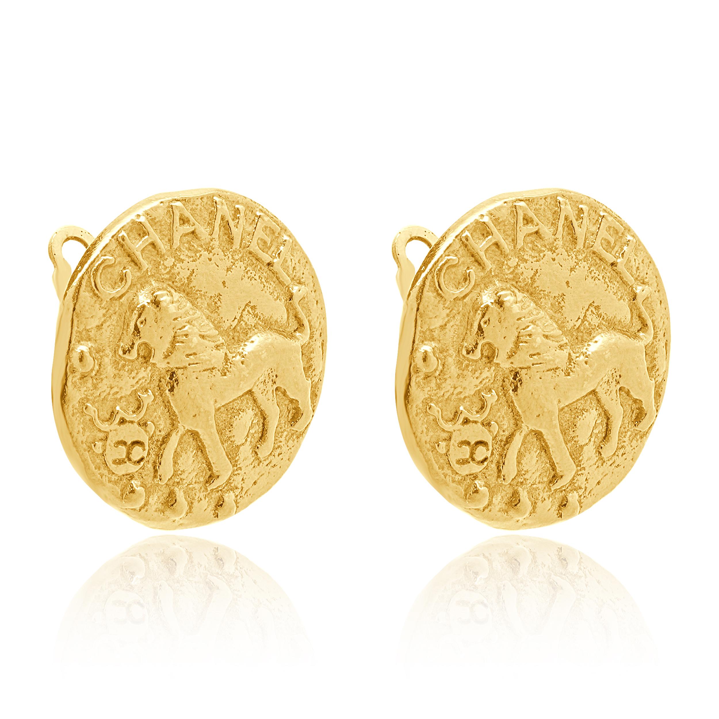 Chanel House of Lions Medallion Earrings In Excellent Condition In Scottsdale, AZ