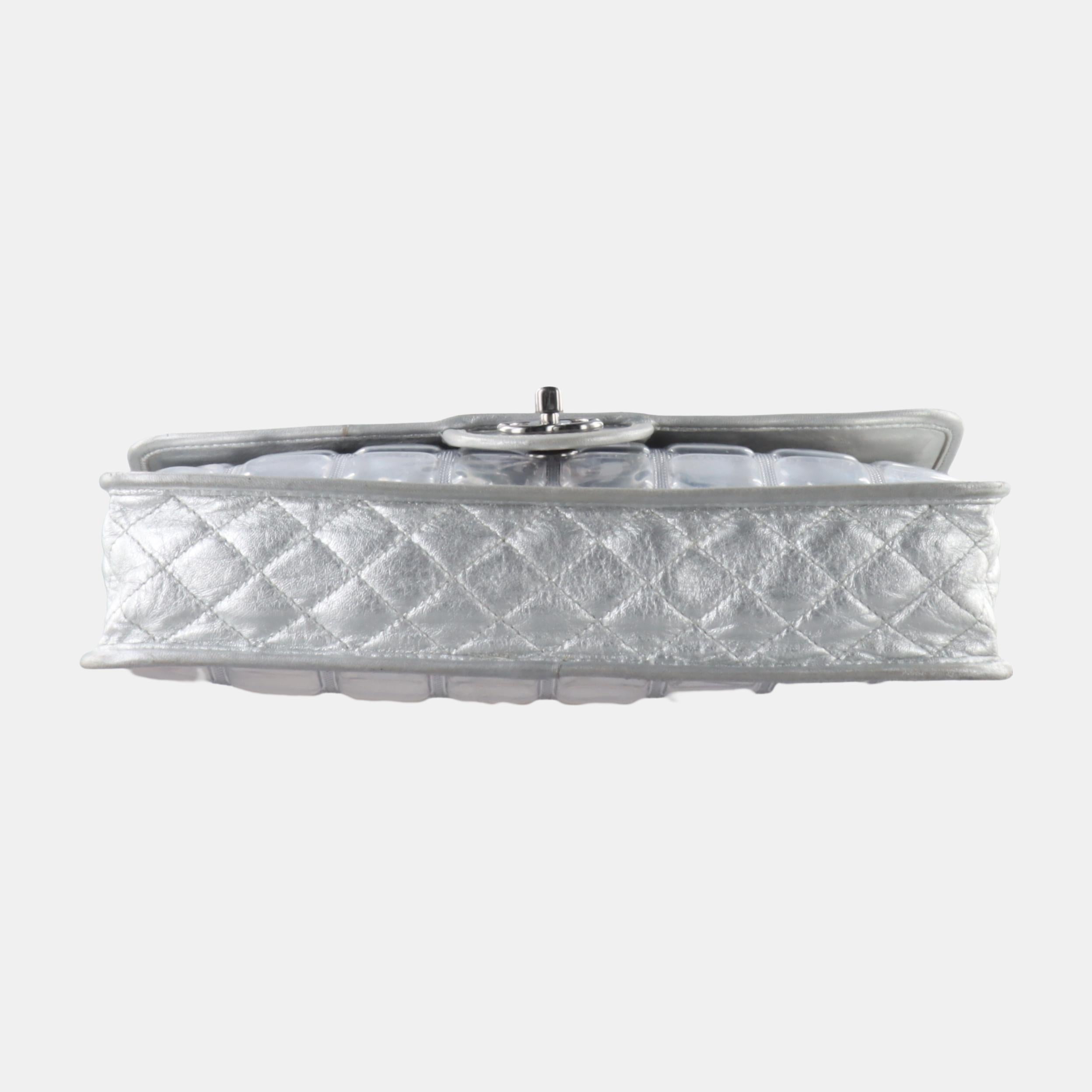 Chanel Ice Cube Chocolate Bar Classic Flap Metallic Silver PVC with Leather In Good Condition For Sale In AUBERVILLIERS, FR