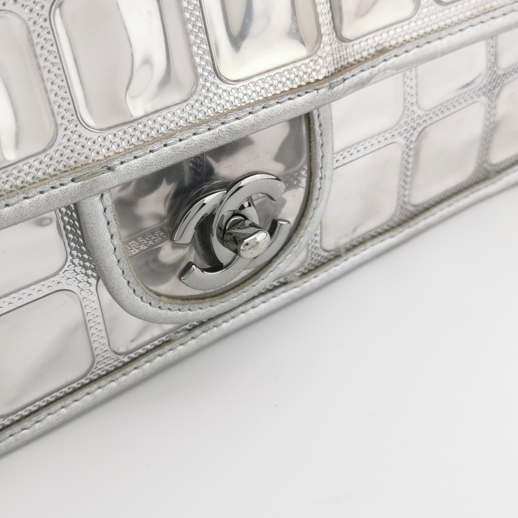 Chanel Ice Cube Chocolate Bar Classic Flap in PVC argento metallizzato con pelle in vendita 1