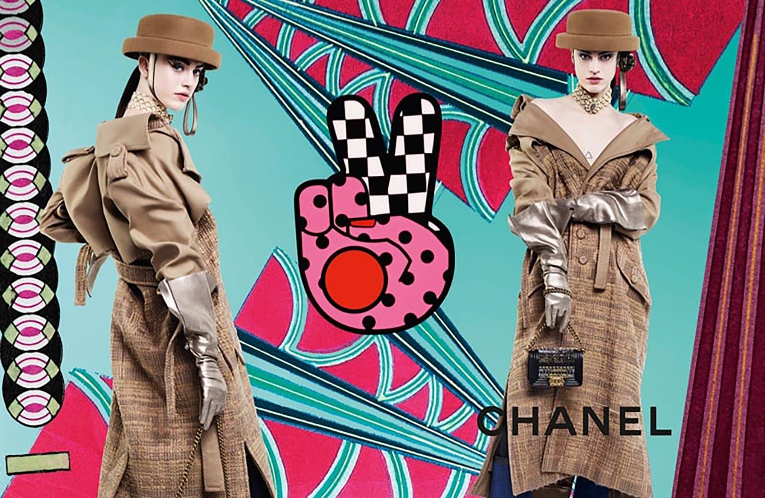 Trench Chanel Icon Billboard Ribbon Tweed Excellent état - En vente à Dubai, AE