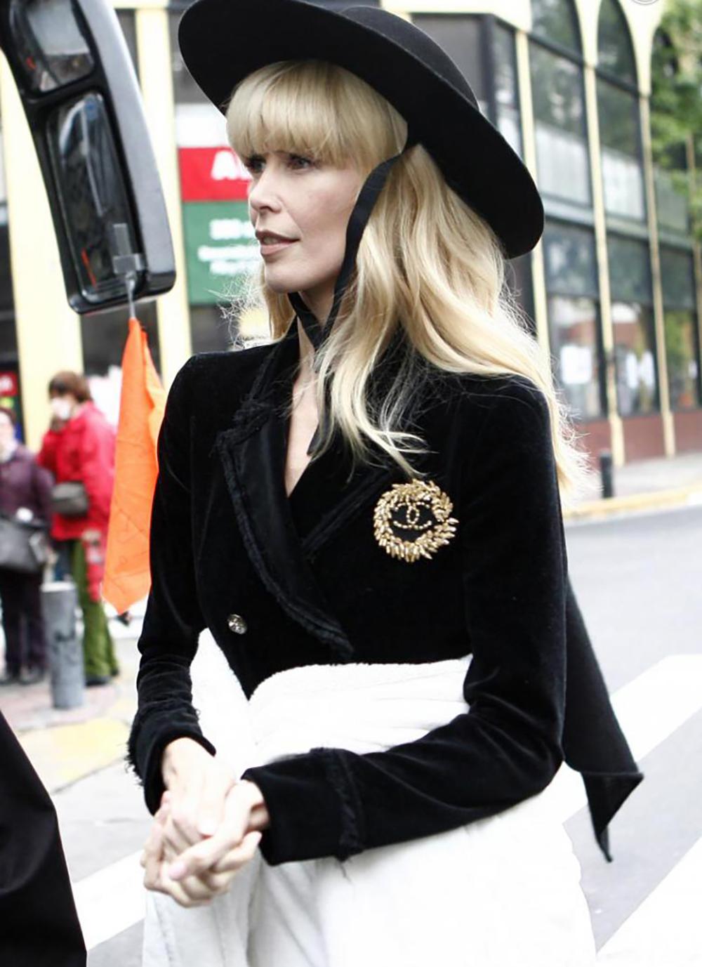 Iconic Chanel black velvet jacket with CC Wheat Logo from Runway of 2010 Spring Collection
As seen on Claudia Schiffer!
- CC logo jewel buttons
Size mark 36 FR. Condition is pristine.