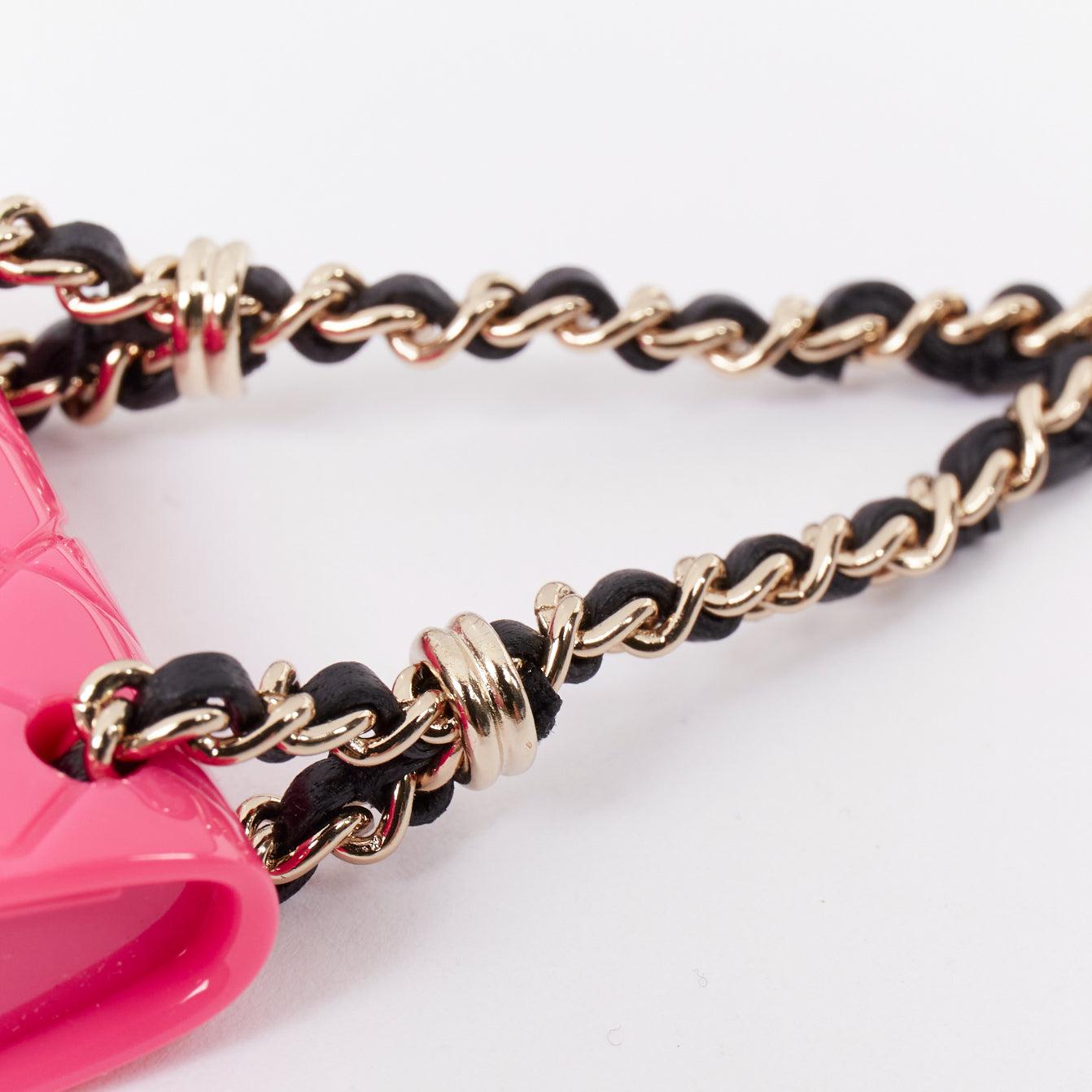CHANEL Icon hot pink mini flap bag gold CC logo chain lobster clasp charm In condizioni ottime in vendita a Hong Kong, NT