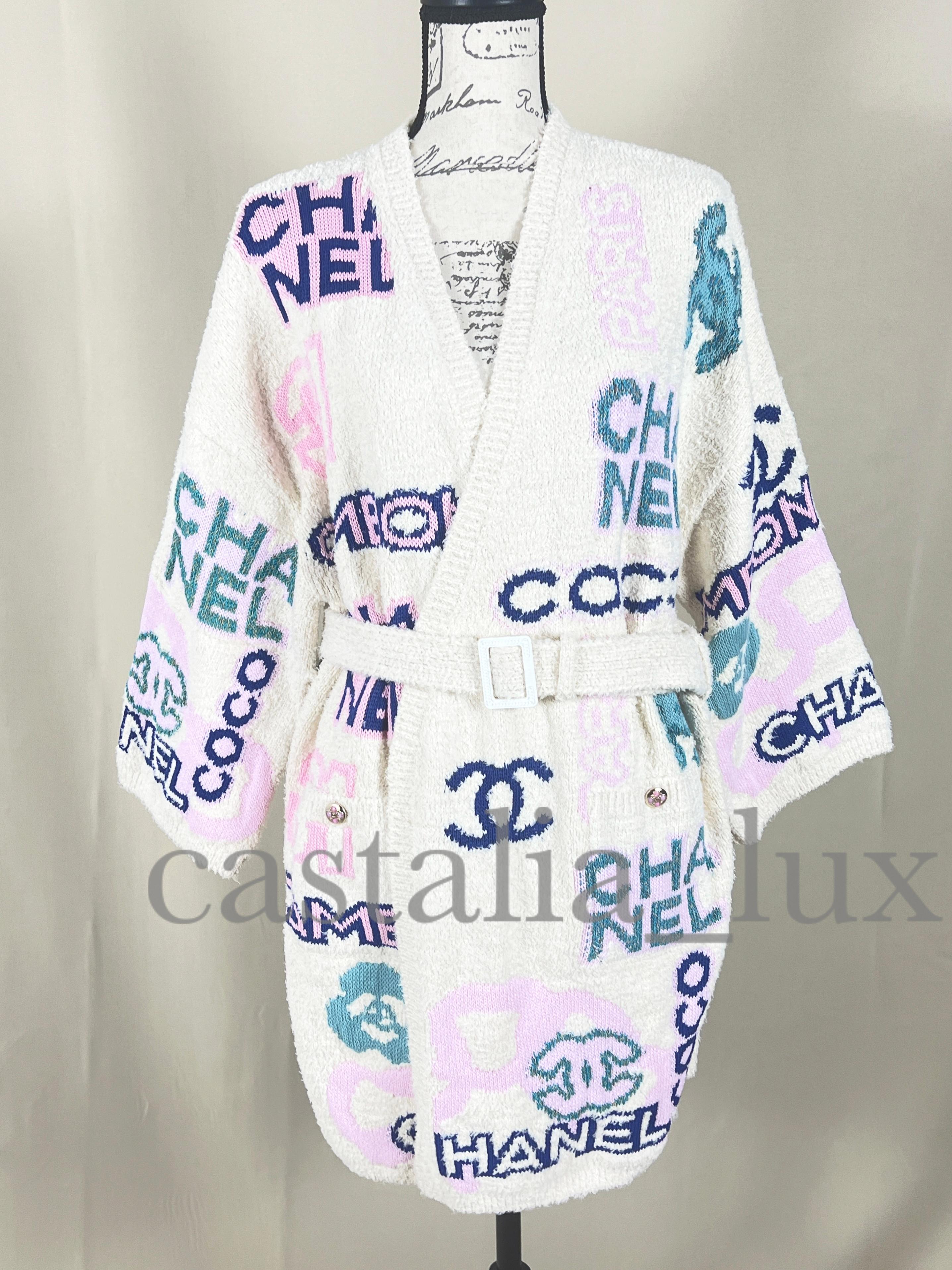 Chanel Icon New 2023 Logo-Jacke mit Gürtel mit Gürtel für Damen oder Herren