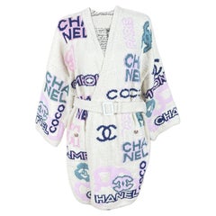 Chanel Icon New 2023 Logo-Jacke mit Gürtel mit Gürtel