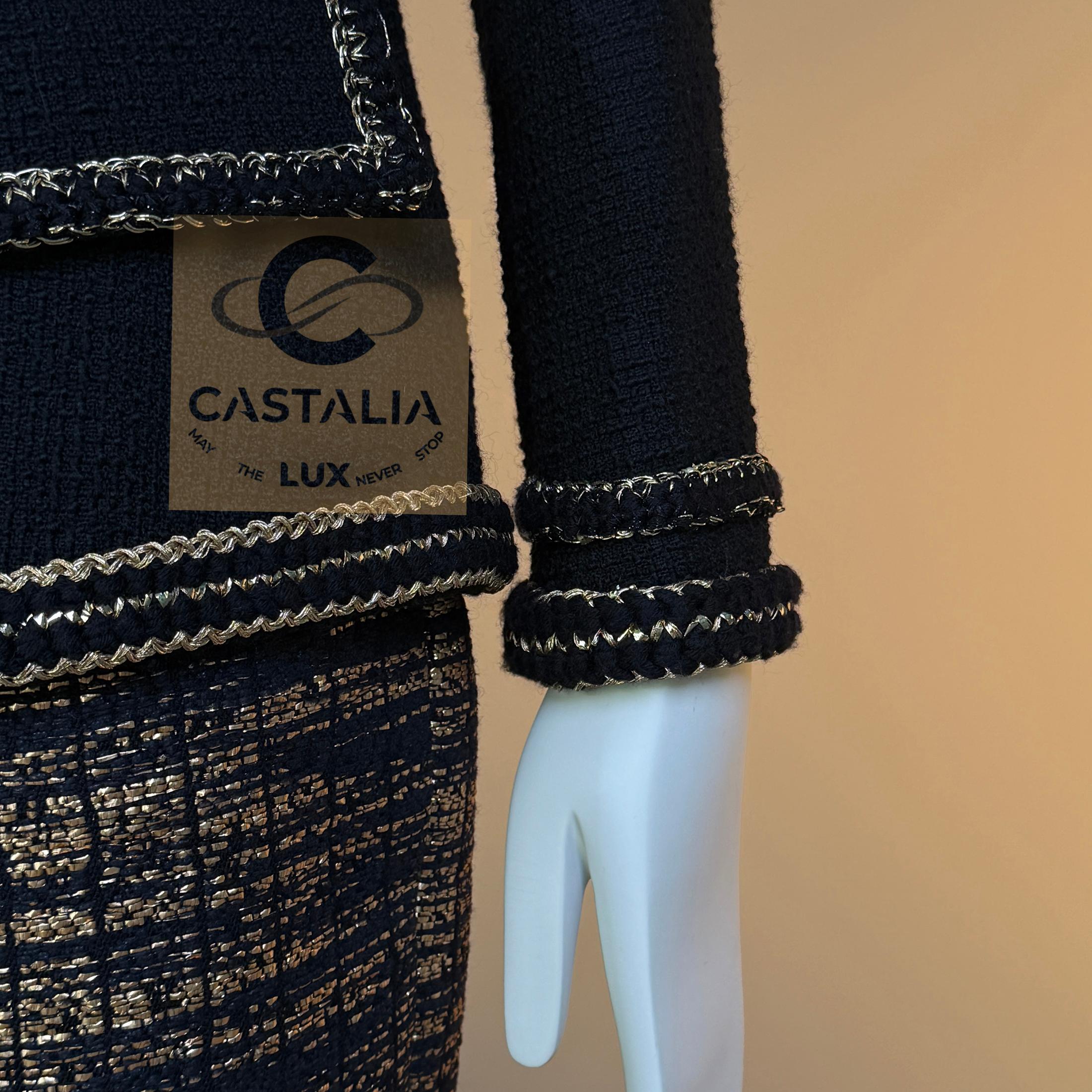 CHANEL Icon Paris / Cosmopolite Veste en tweed noir 40 FR en vente 12