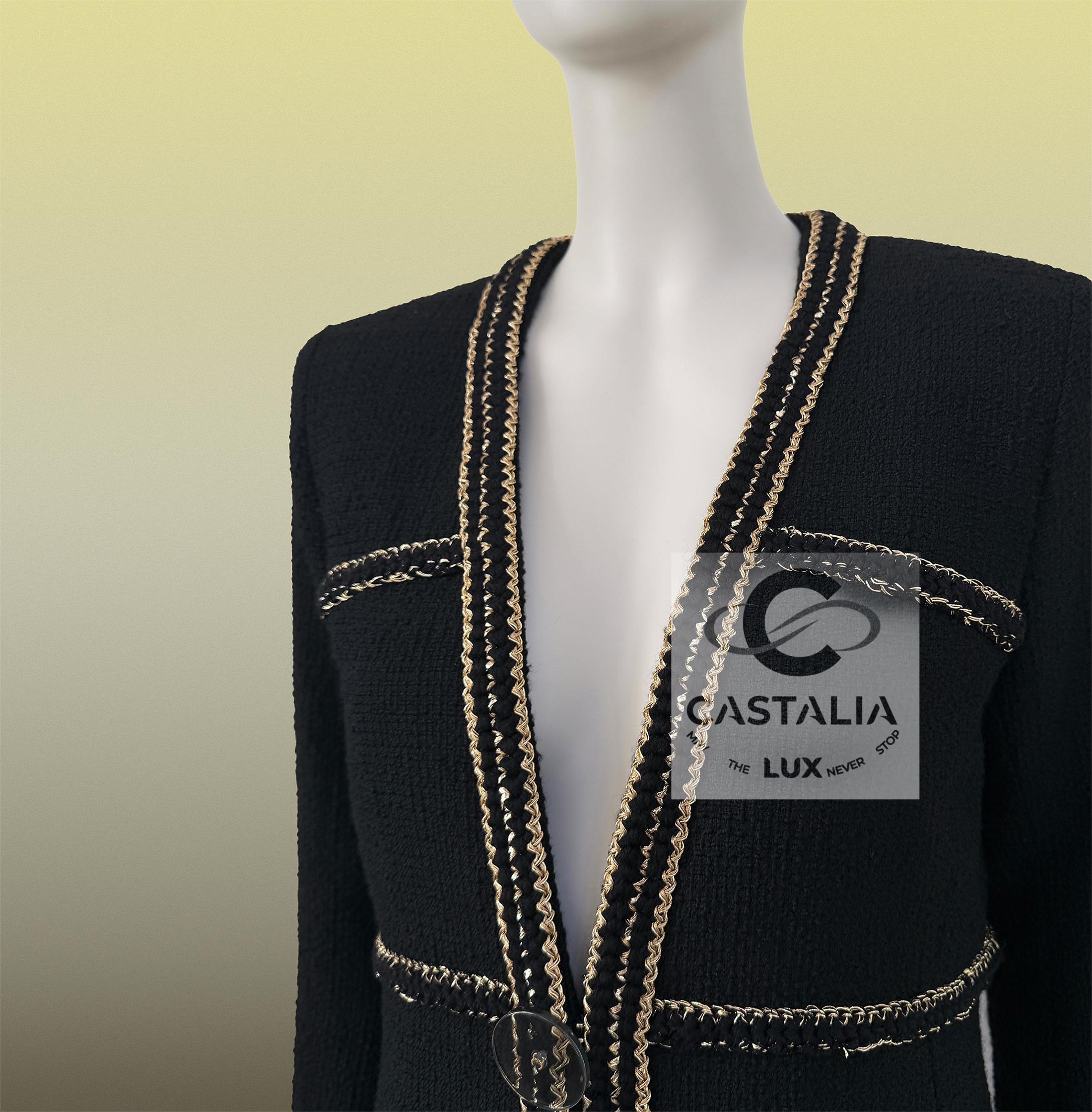 Chanel Icone Paris / Cosmpolite Veste en tweed noir 40 FR en vente 4