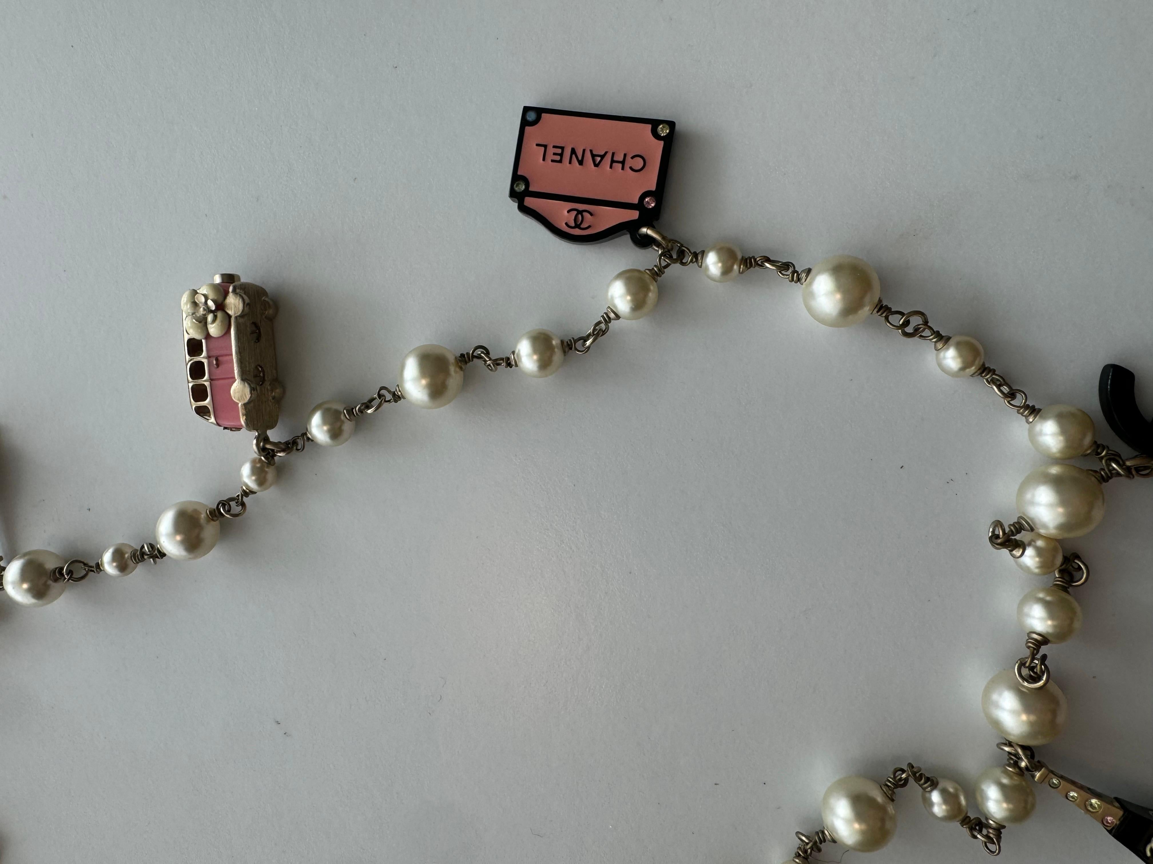 Women's or Men's Chanel Iconic 2006 Pearl Paris Souvenir Charm Necklace
