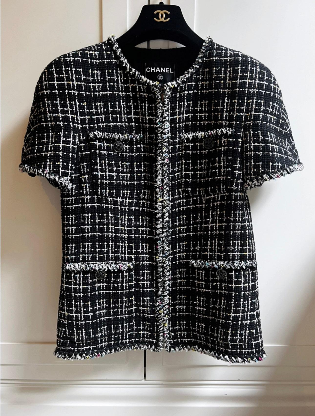 Chanel Iconic 2019 Spring Black Tweed Jacket  For Sale 1