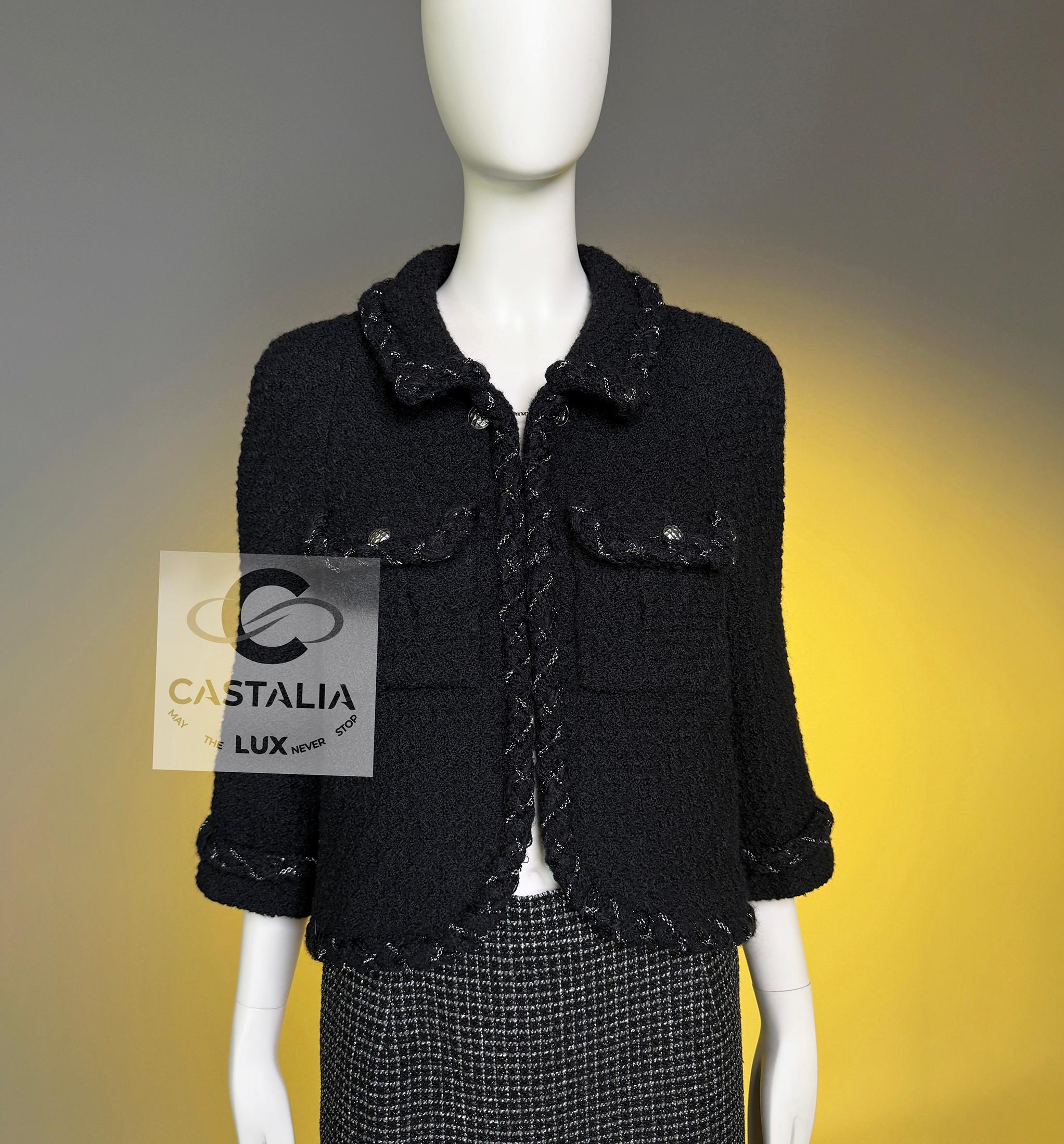 CHANEL Iconique Anna Wintour Style Veste en tweed noir avec garniture en chaîne 38 FR en vente 8