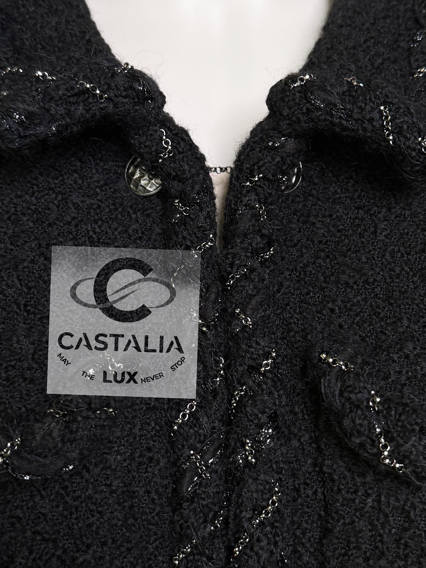 CHANEL Iconique Anna Wintour Style Veste en tweed noir avec garniture en chaîne 38 FR en vente 12