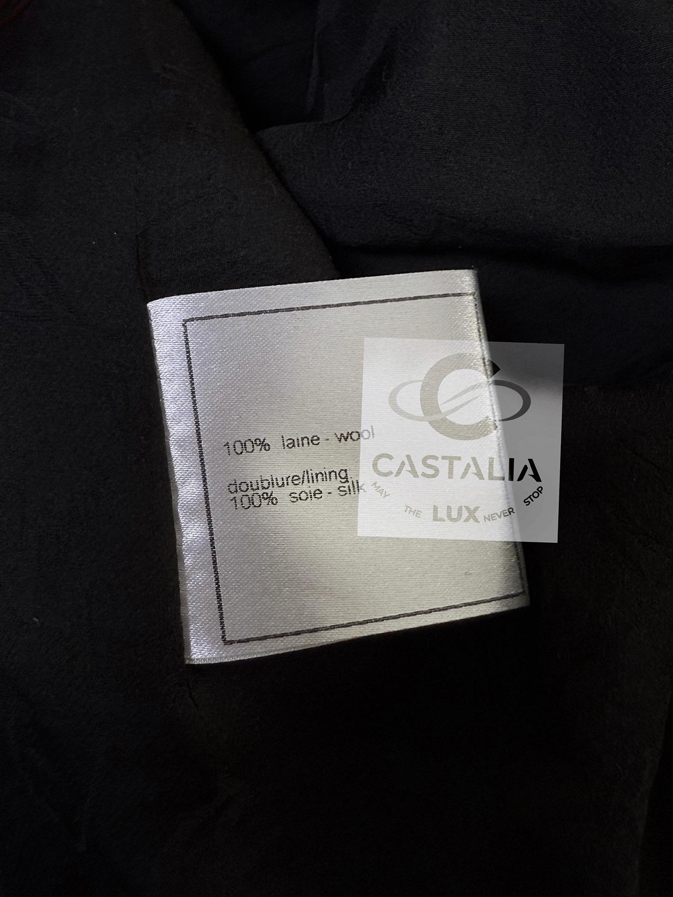 CHANEL Iconique Anna Wintour Style Veste en tweed noir avec garniture en chaîne 38 FR en vente 14